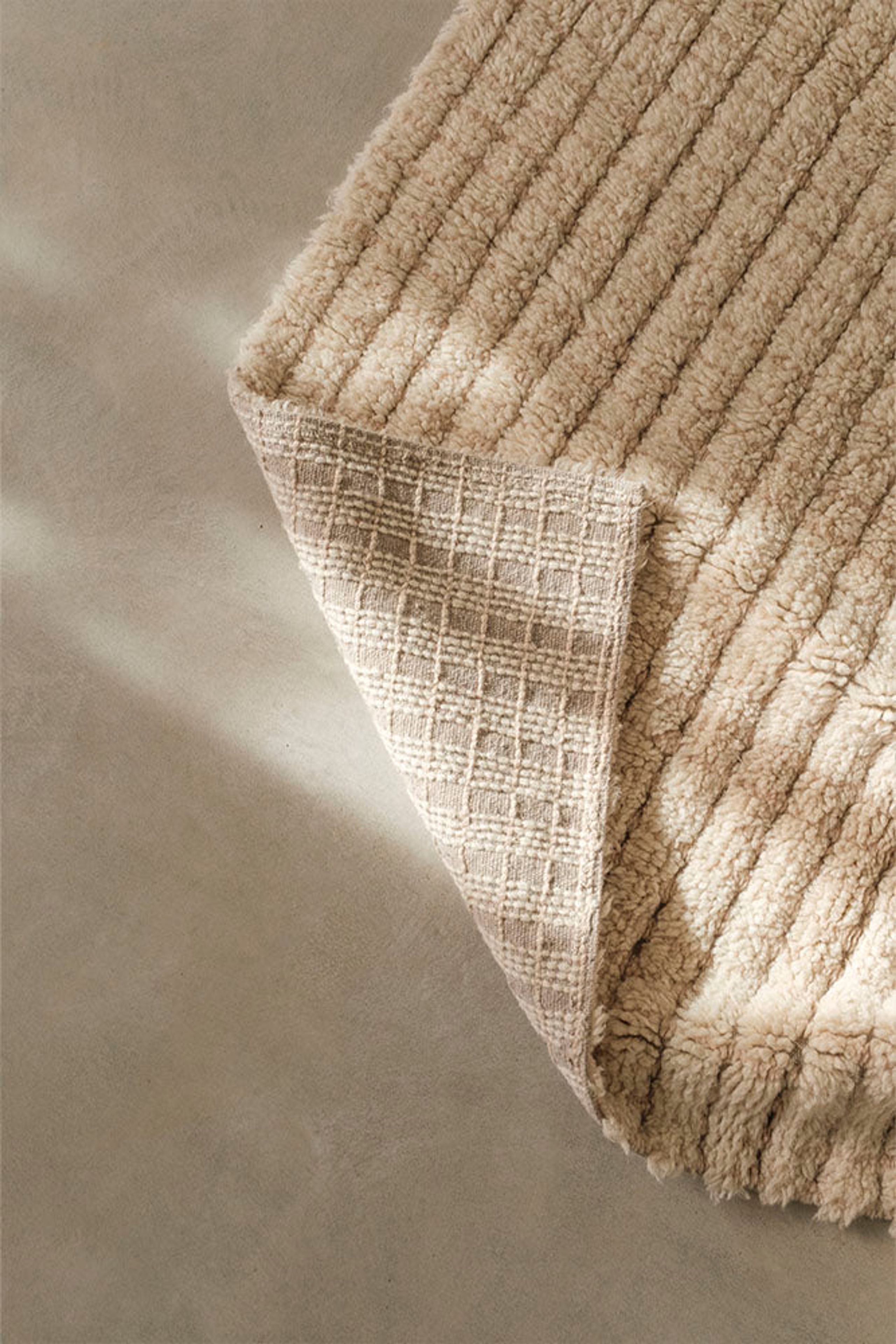 Lorena Canals - Koberec - Wool Rug Net - M - Natural Canvas, Sea Shell