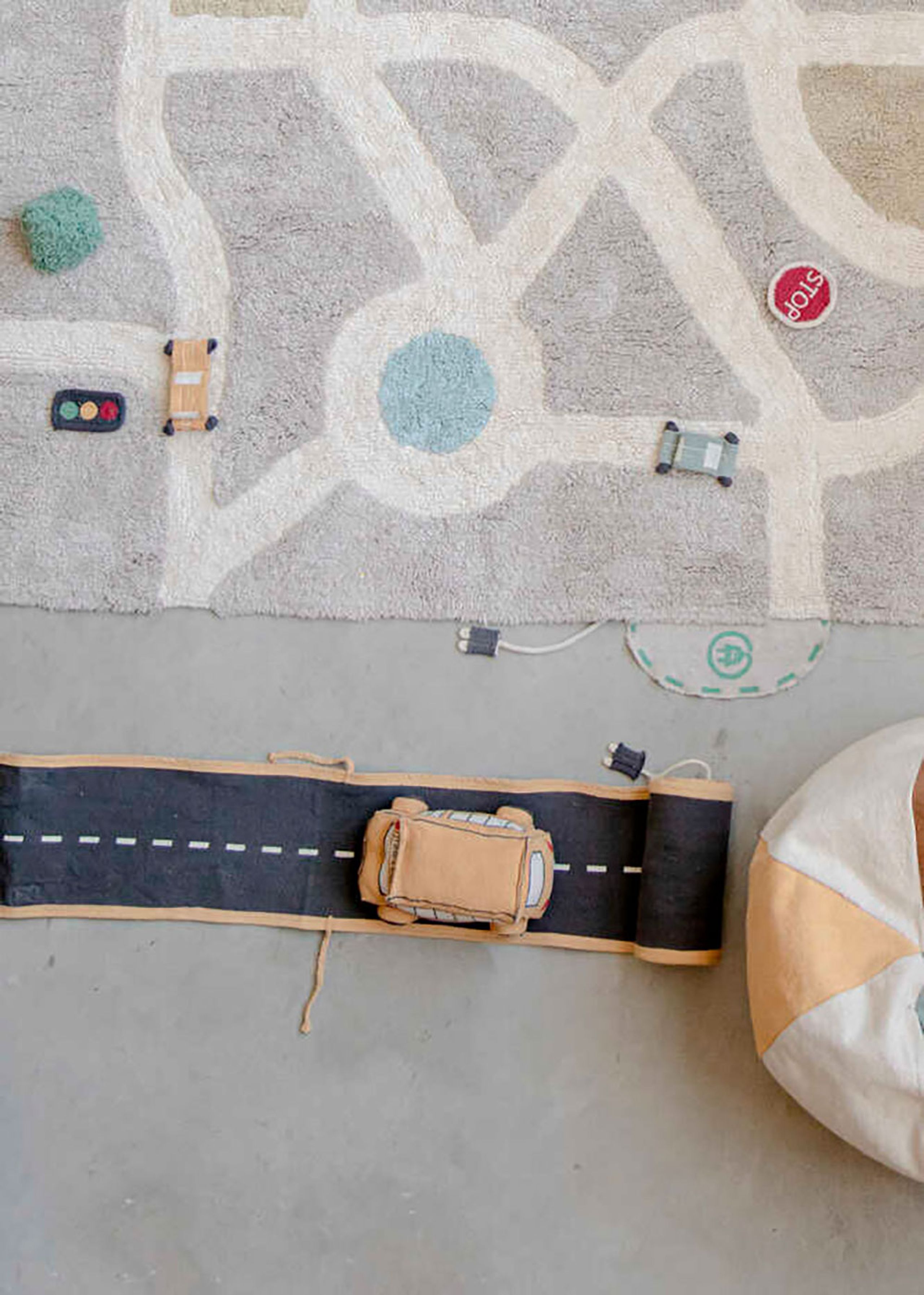 Lorena Canals - Toys - Soft Toy Ride & Roll - School Bus