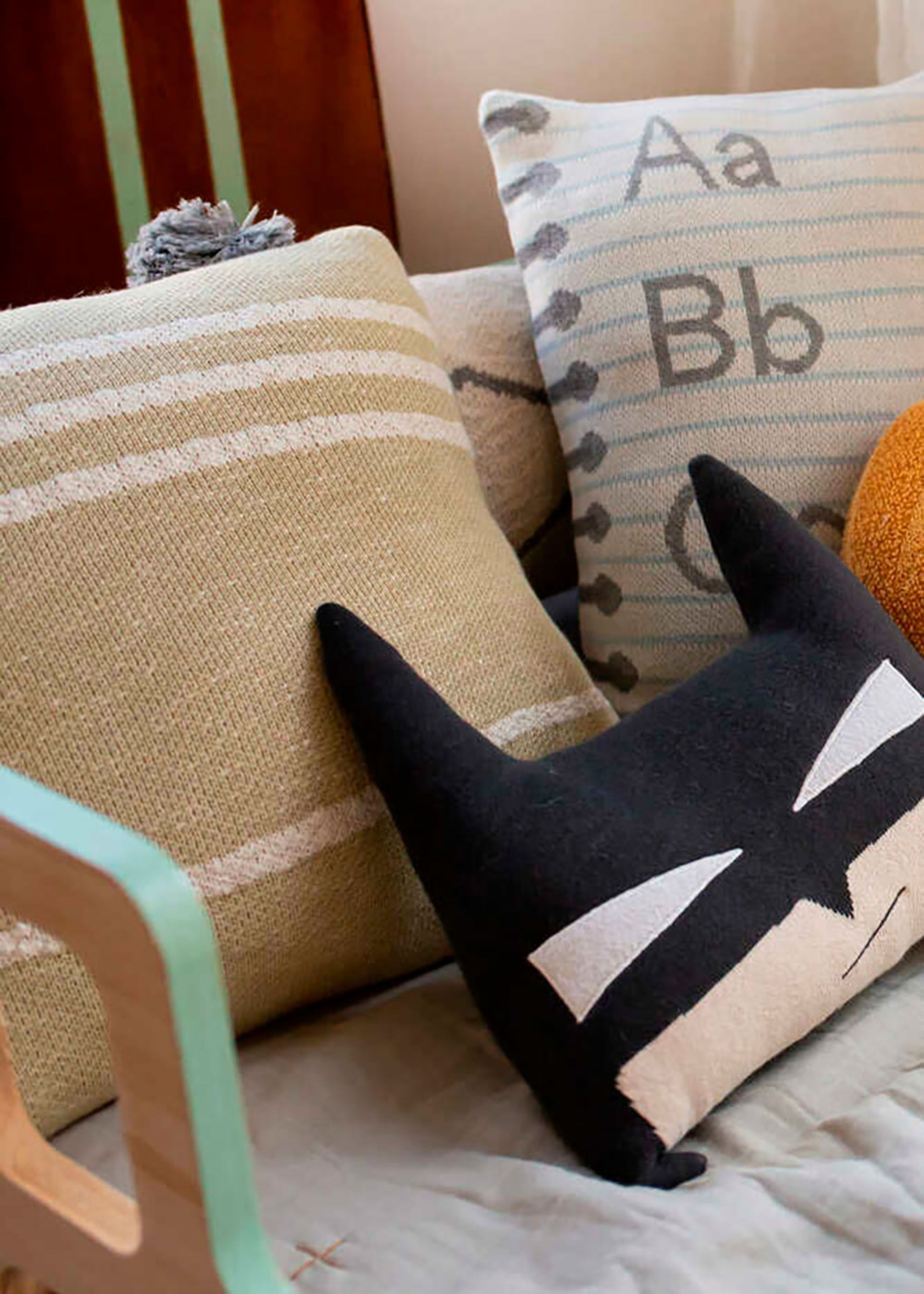 Lorena Canals - Pude - Knitted Cushion Duetto - Olive - Natural