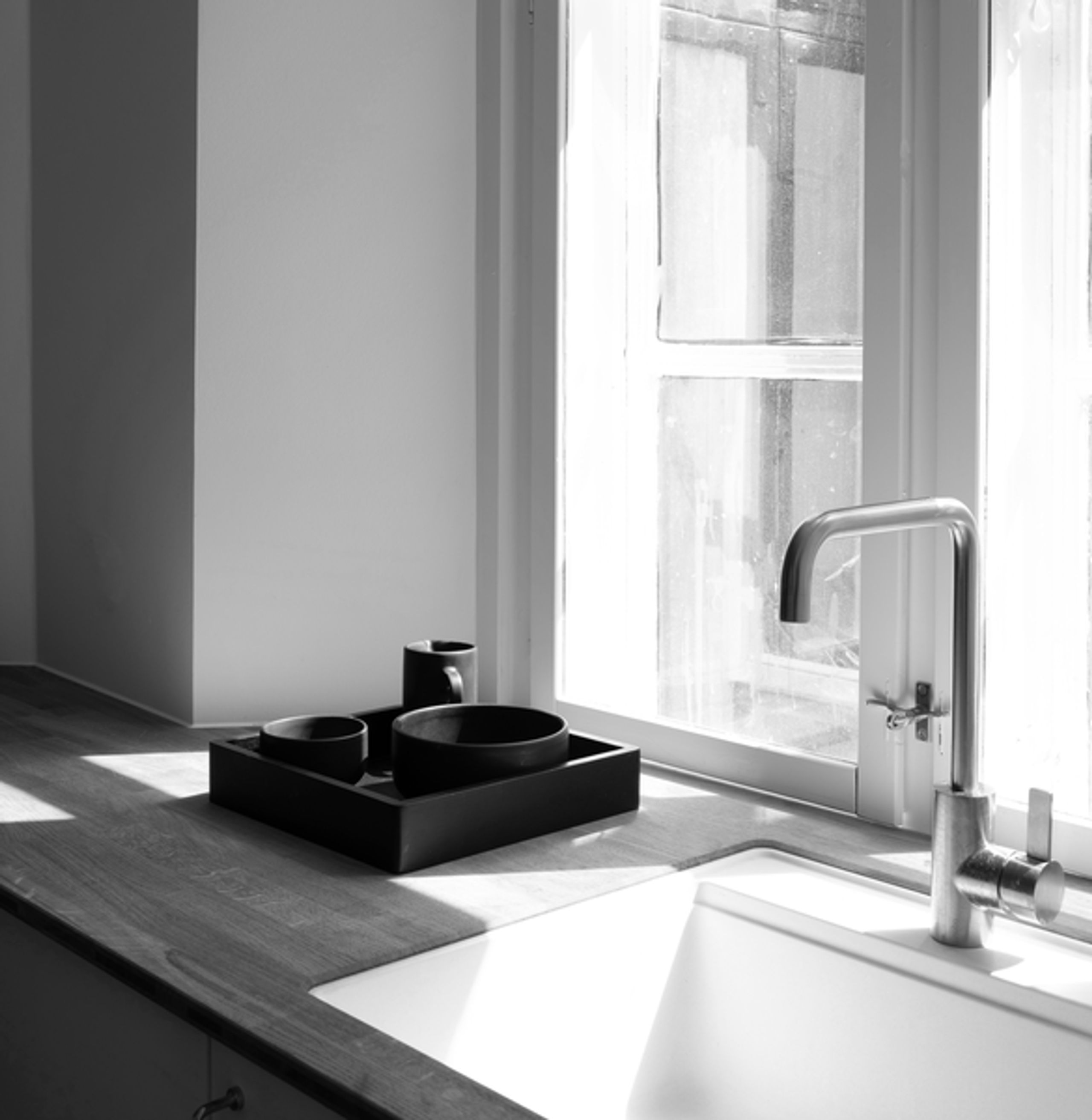 Louise Roe - Cup - Ceramic PISU - #13 Pitcher Ink Black