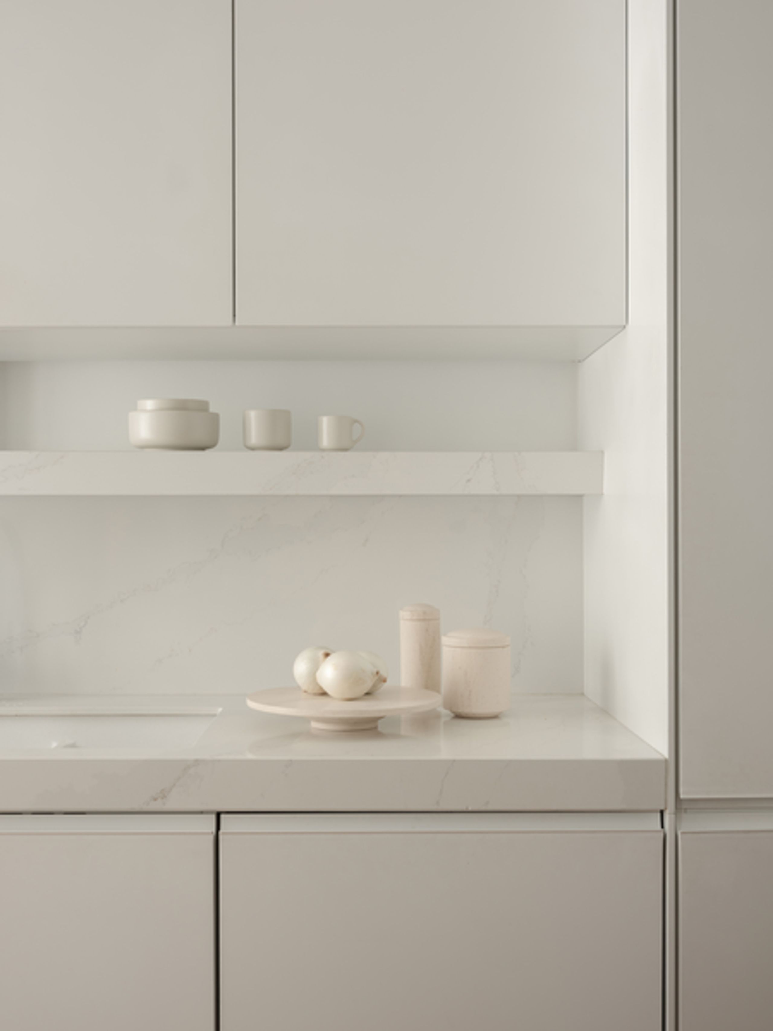 Louise Roe - Cup - Ceramic PISU - #13 Pitcher Vanilla White