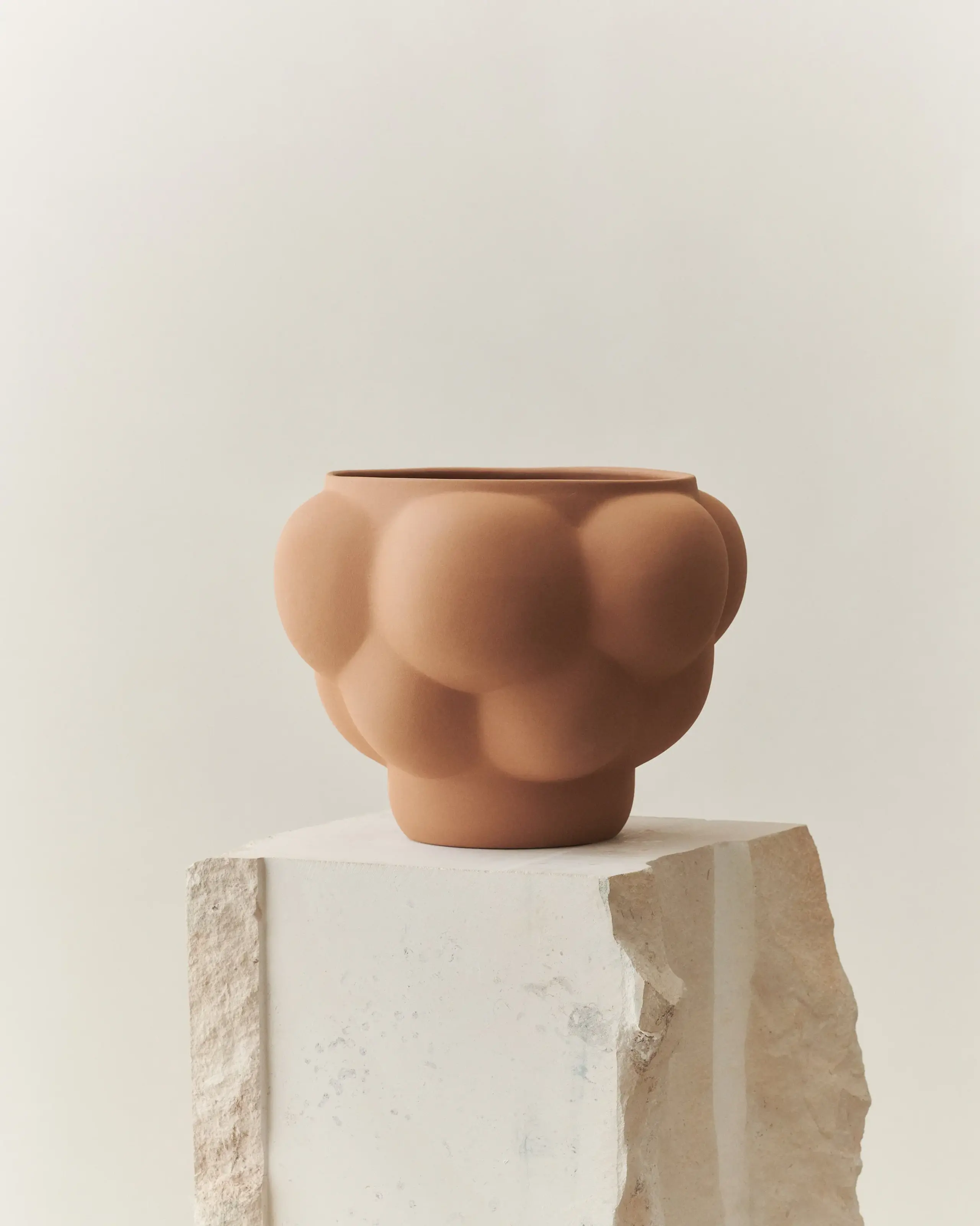 Louise Roe - Wazon - Balloon Bowl 05 - Sanded Ocker
