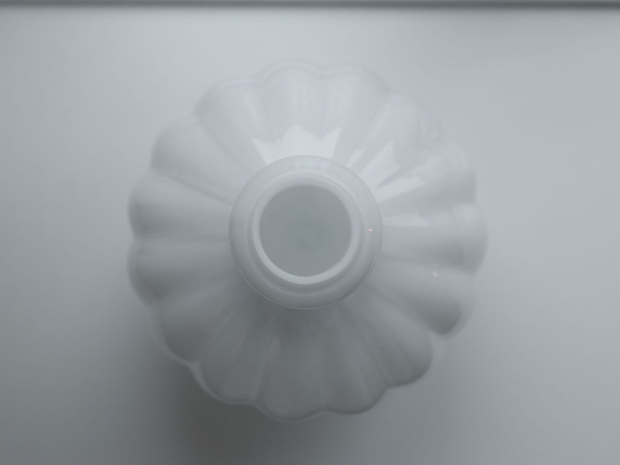 Louise Roe - Vase - Balloon Vase 01 - Smoke