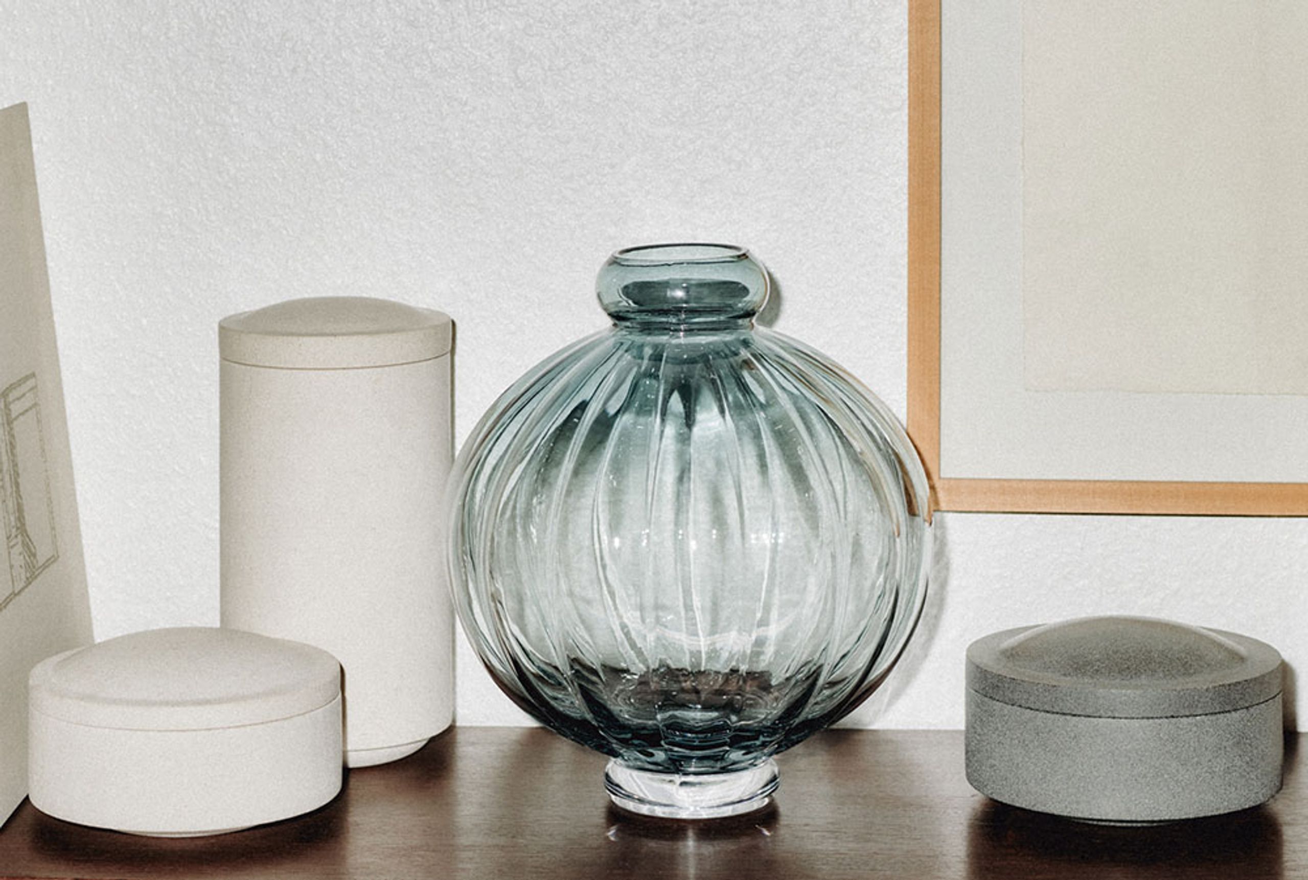 Louise Roe - Vase - Balloon Vase 01 - Smoke