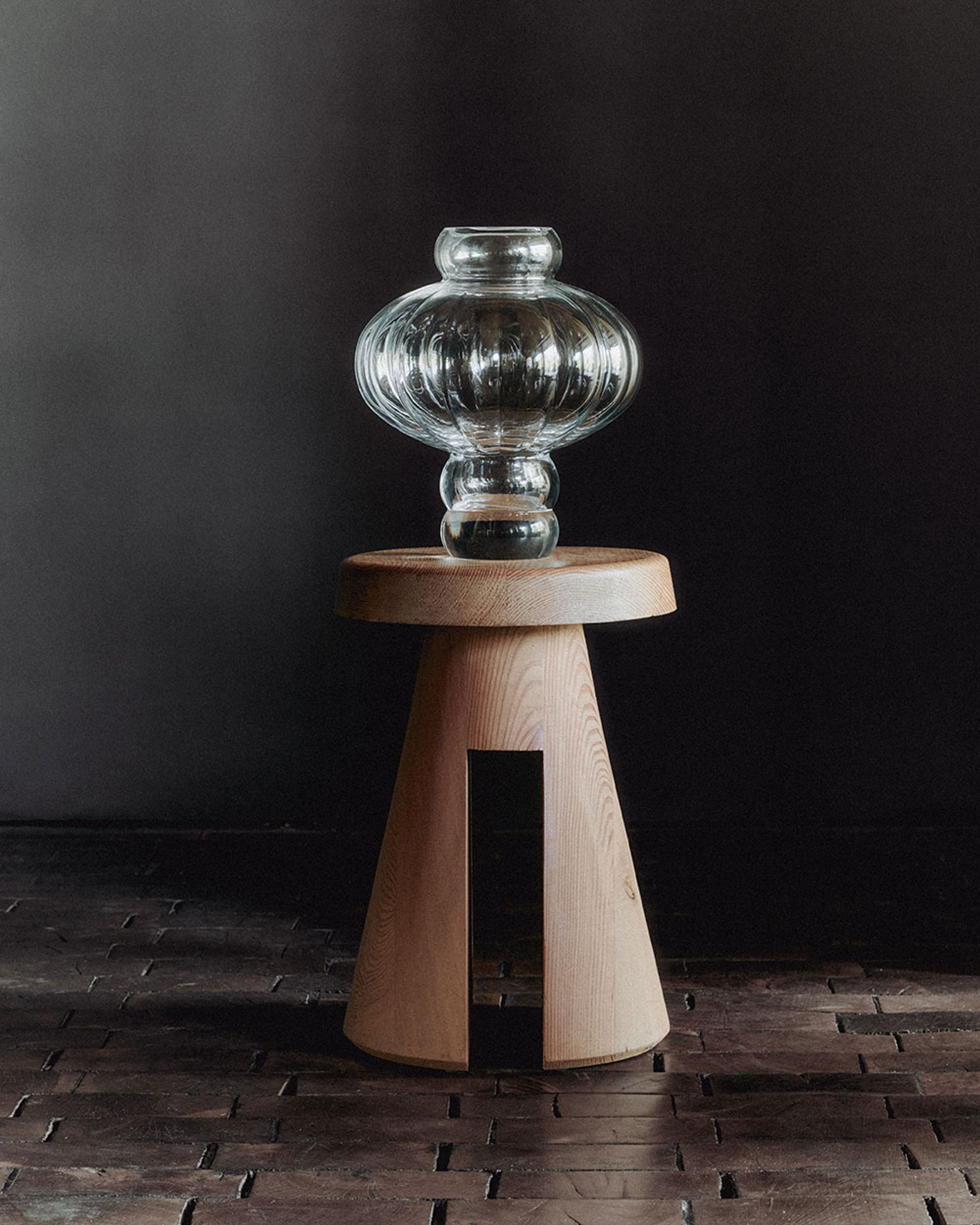 Louise Roe - Vase - Balloon Vase 03 - Clear