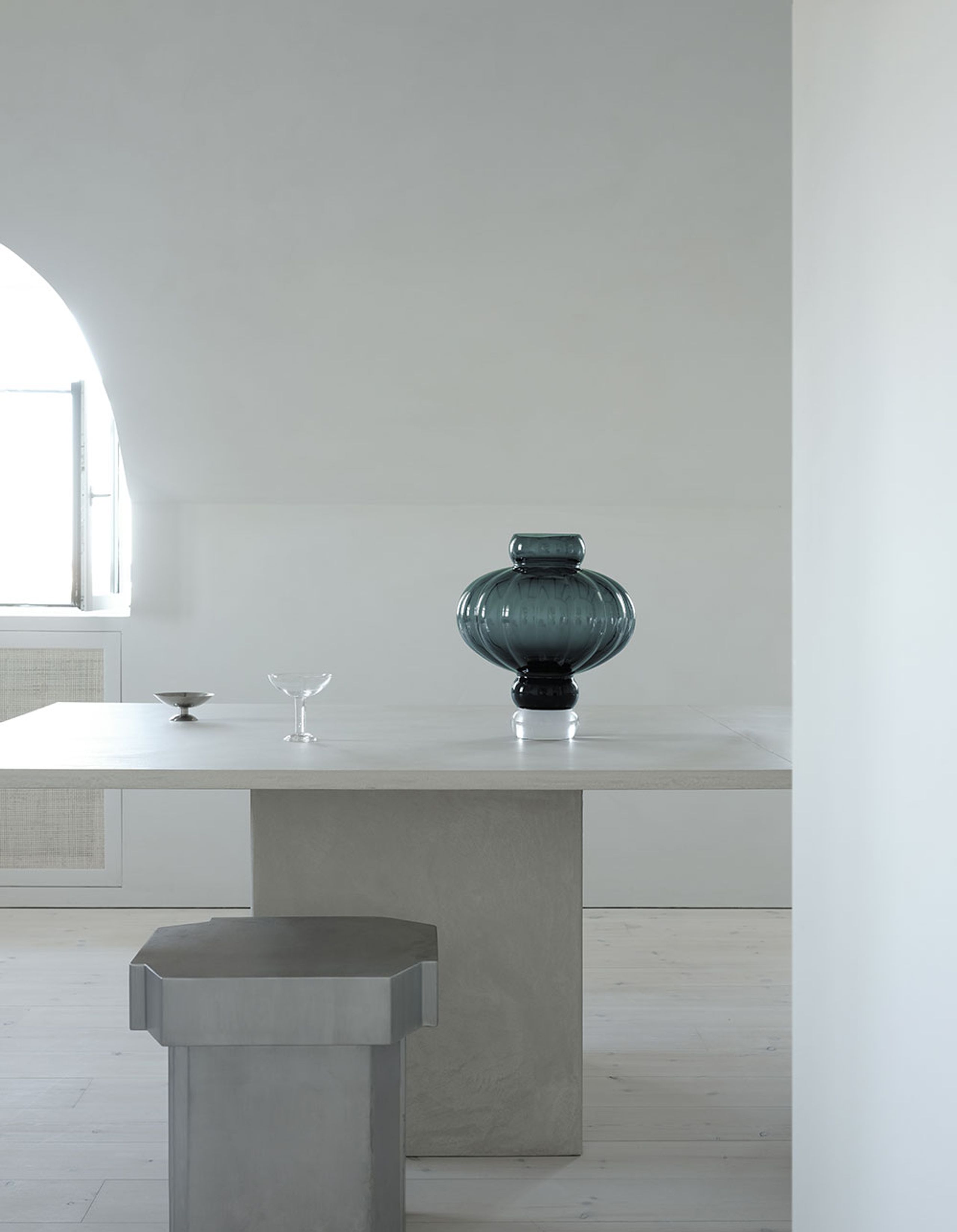 Louise Roe - Vase - Balloon Vase 03 - Sanded Grey