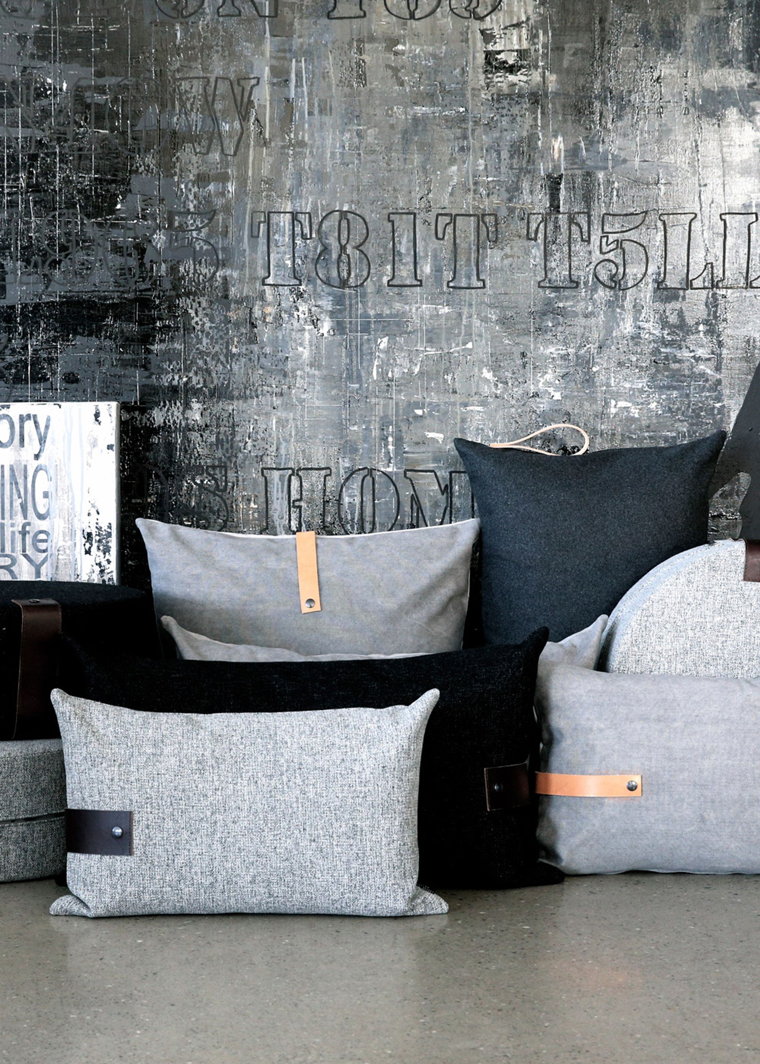 Louise Smærup - Cushion - Regular / Twist - Black Twist - 60 x 40