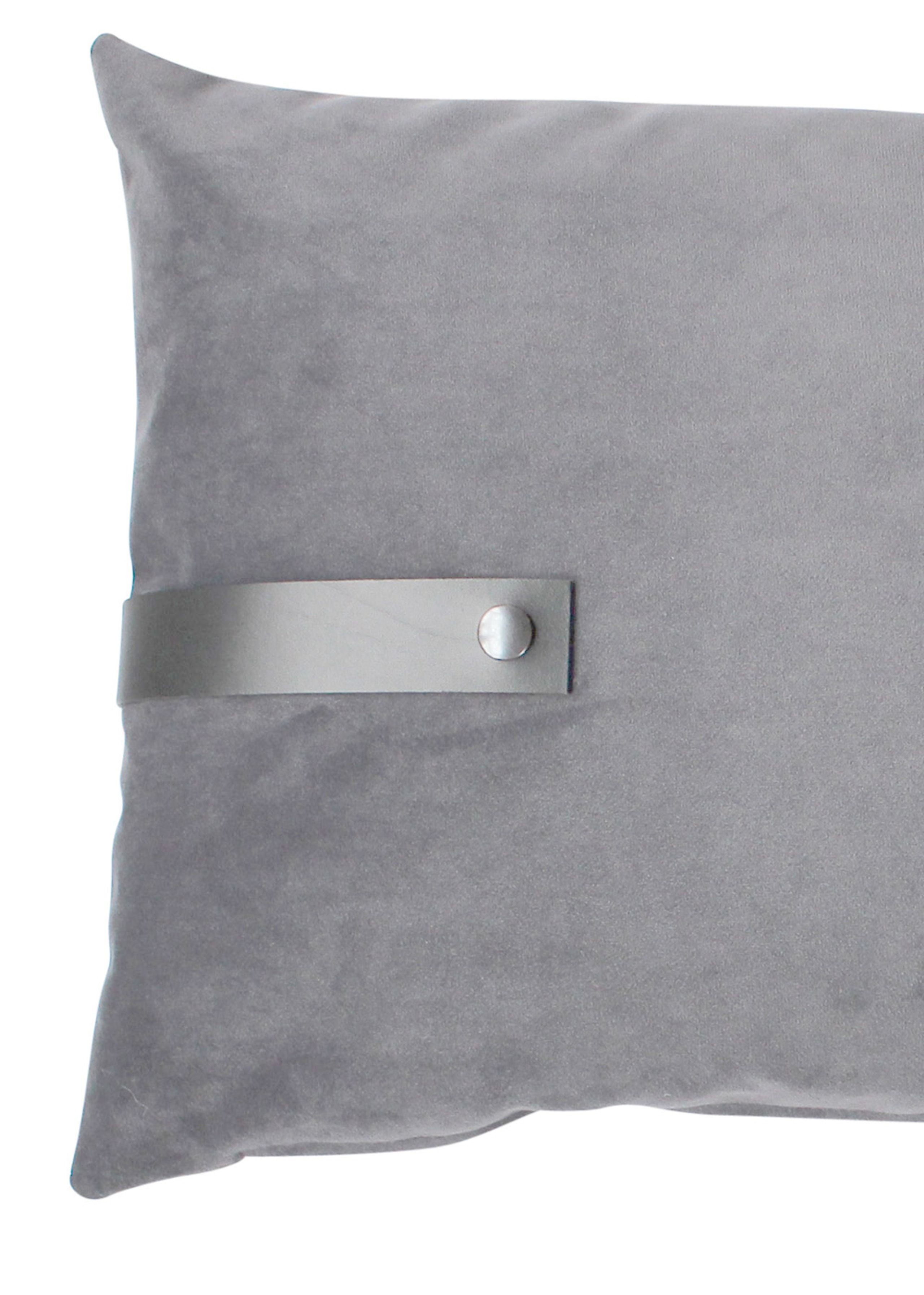 Louise Smærup - Cushion - Velour - Light Grey - 40 x 60 cm