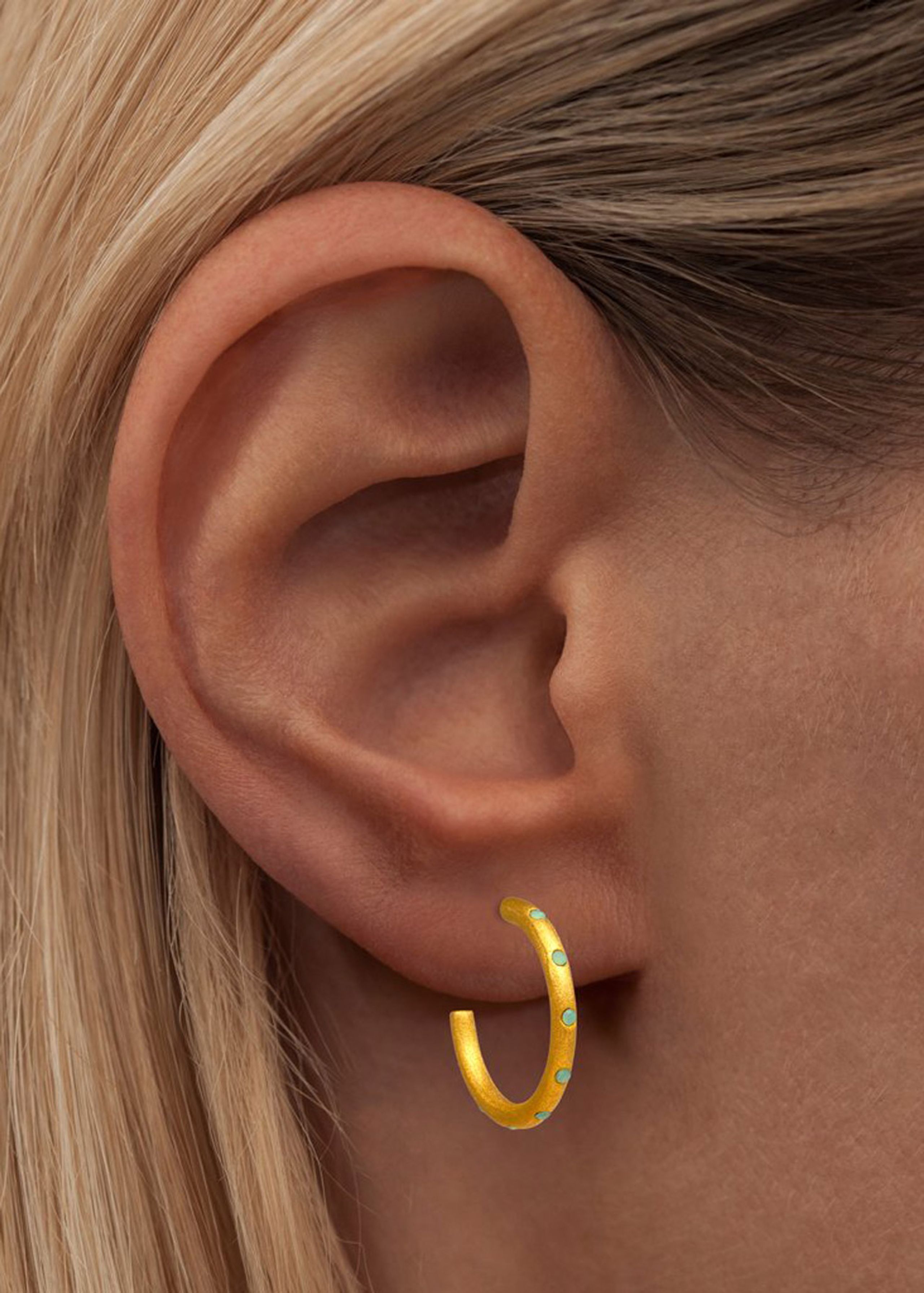 LULU Copenhagen - Earring - OMG HOOPS MEDIUM - Light Green, Gold