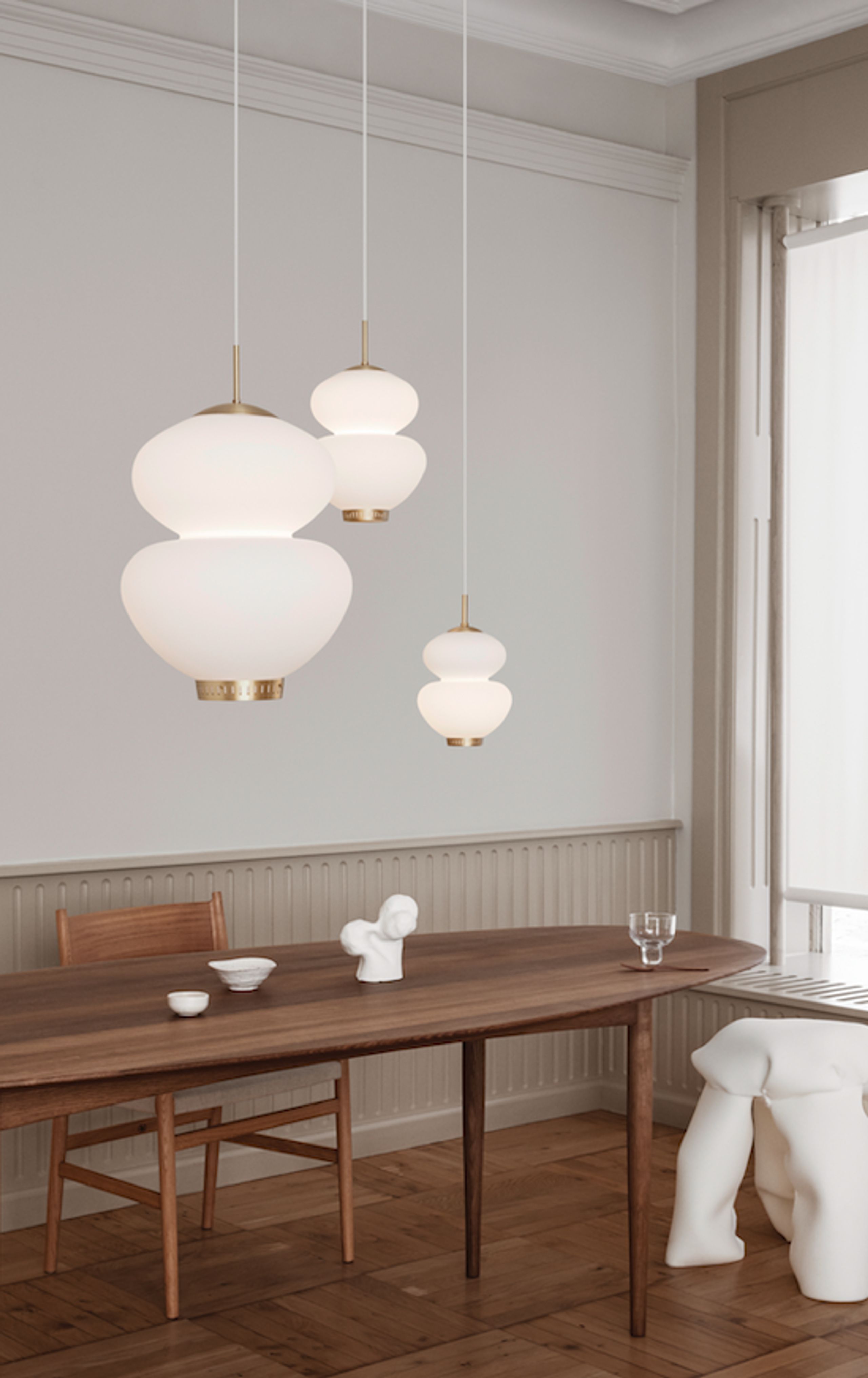 LYFA - Pendant Lamp - Peanut - White/brass 250
