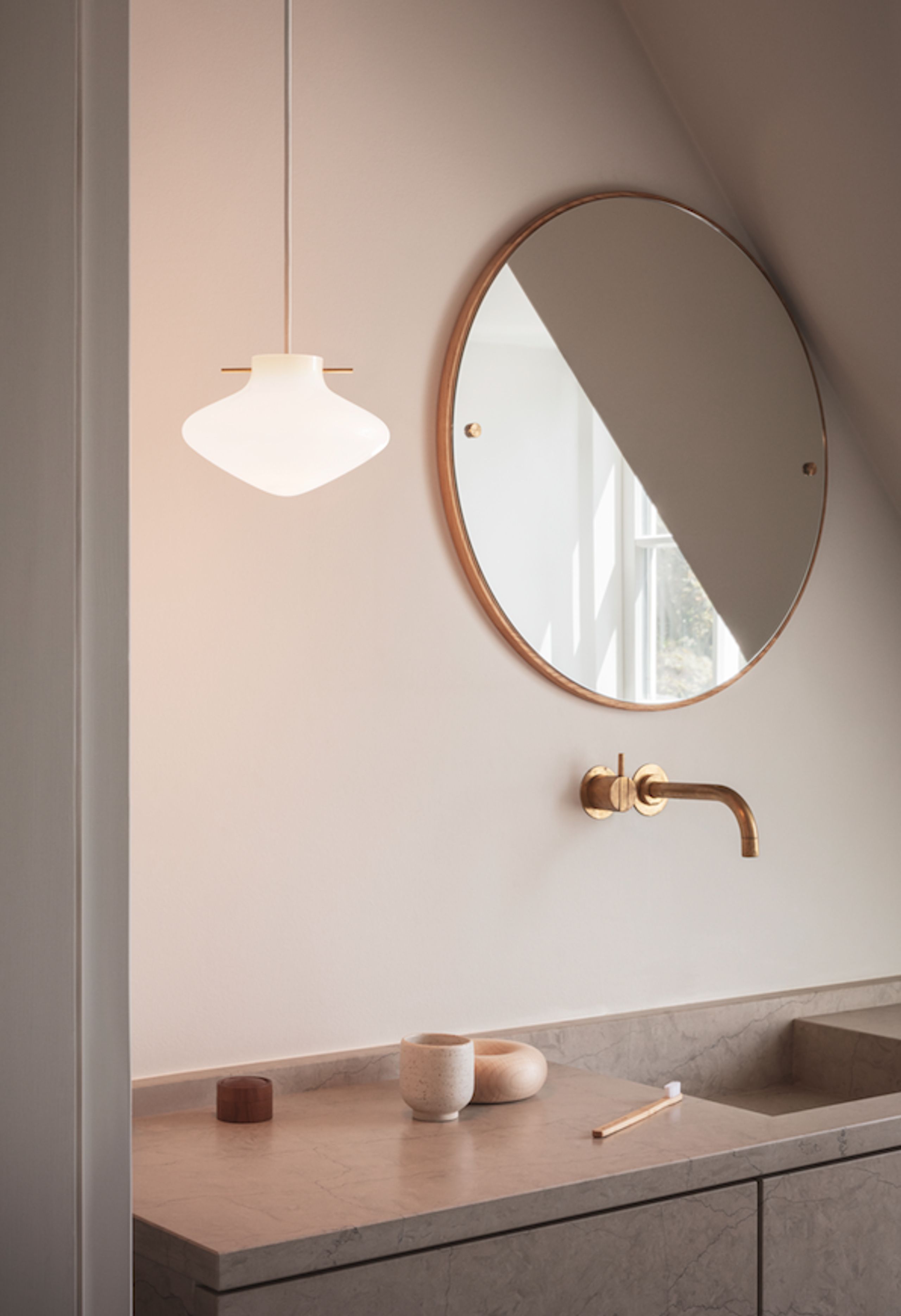 LYFA - Závesné svietidlo - REPOSE Pendel - Brass 175