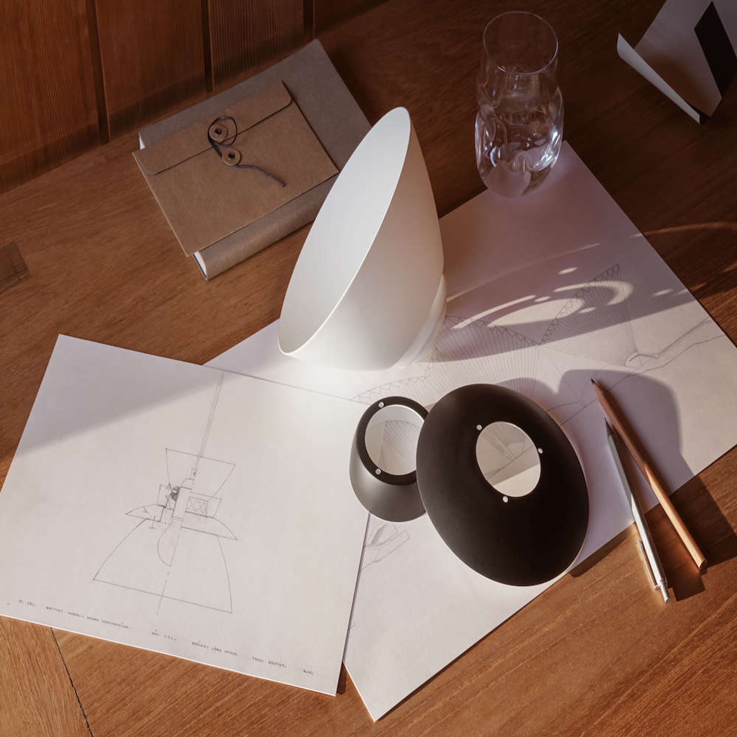 LYFA - Heiluri - Sundower / pendant - Brass / Ø175