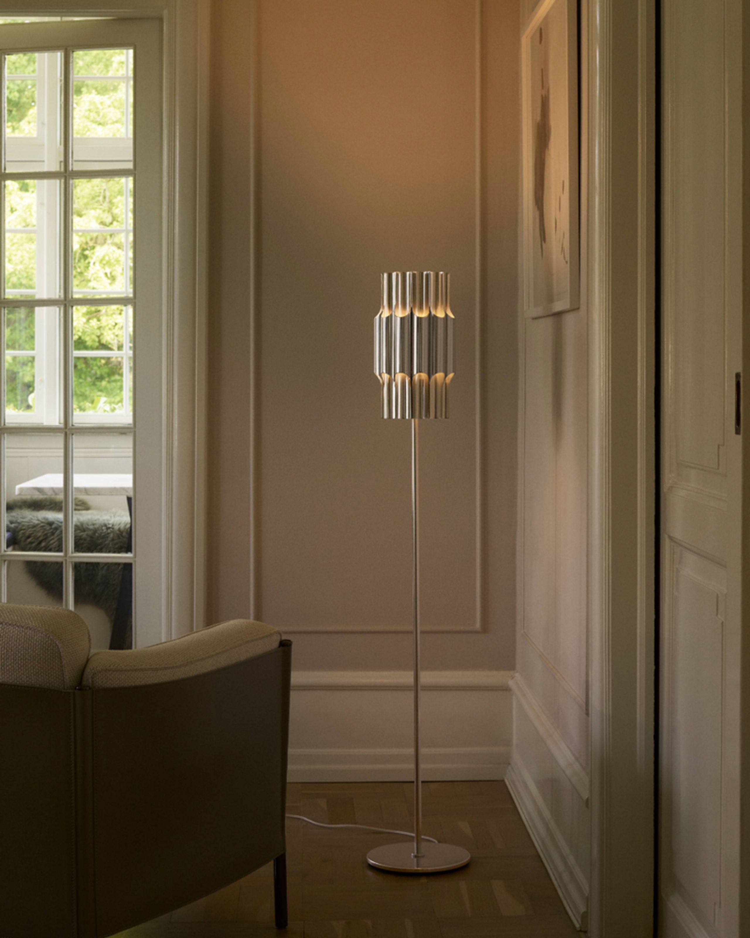 LYFA - Floor lamp - Pan Floor - Aluminum 190