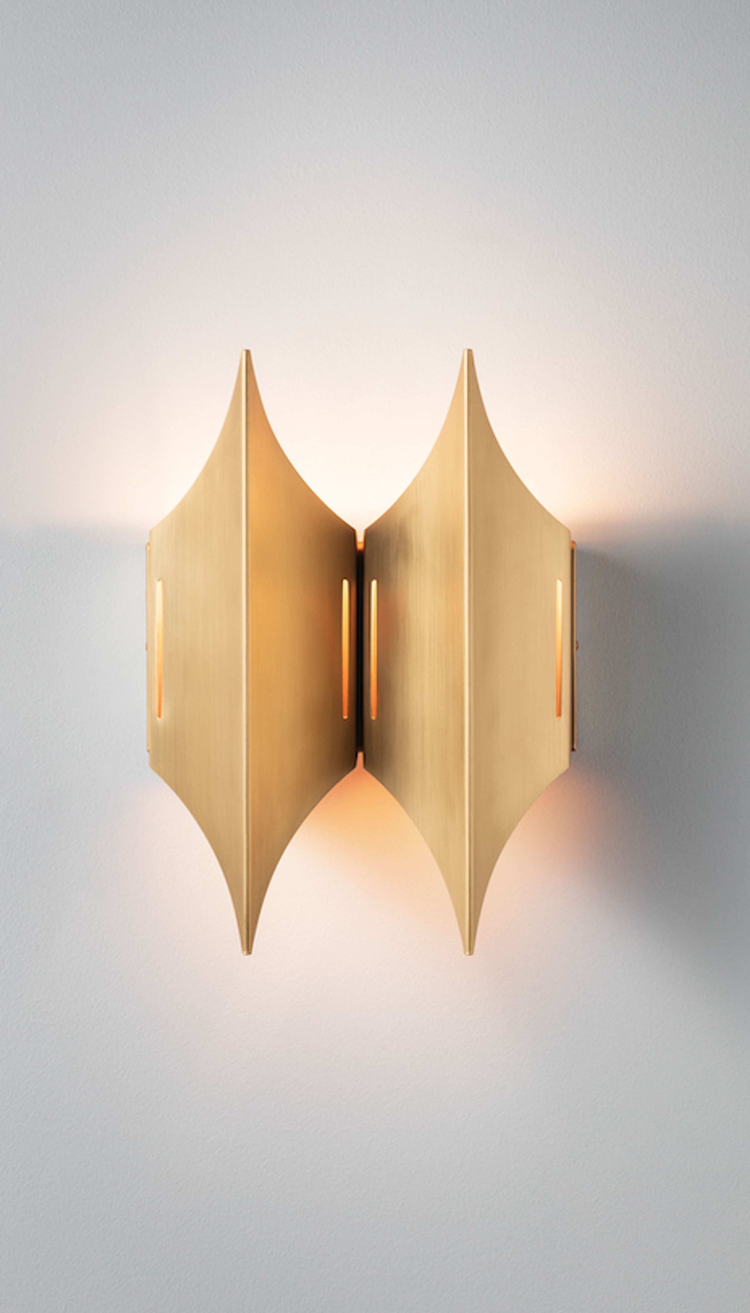 LYFA - Wall Lamp - GOTHIC - Brass II