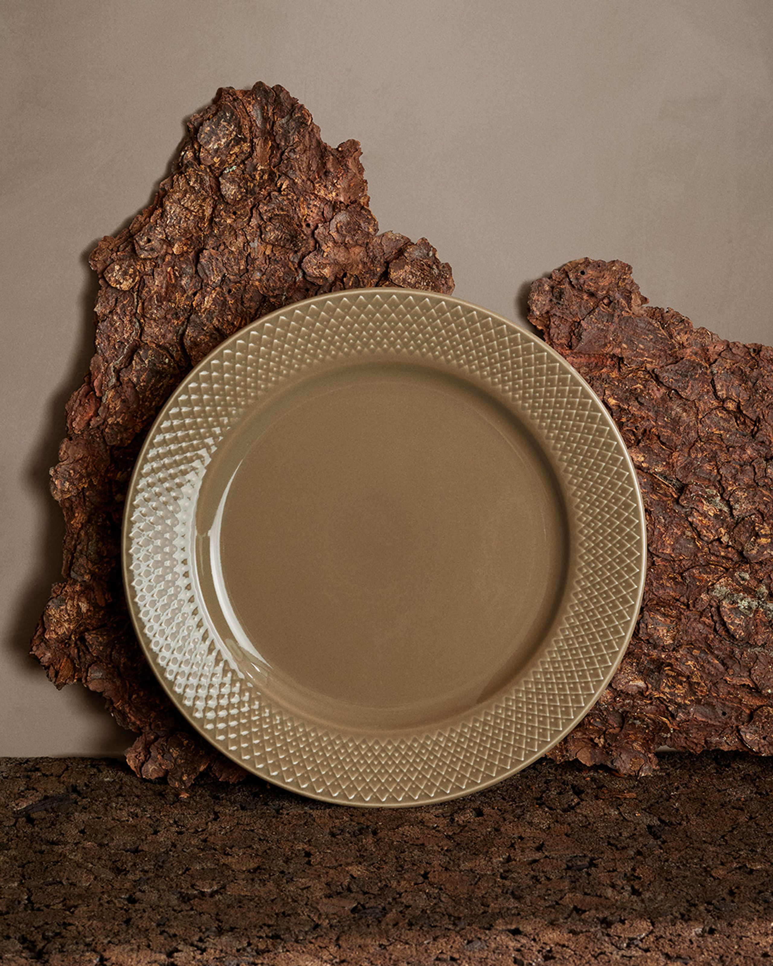 Lyngby Porcelain - Disco - Rhombe Plate Ø23 cm - Clay