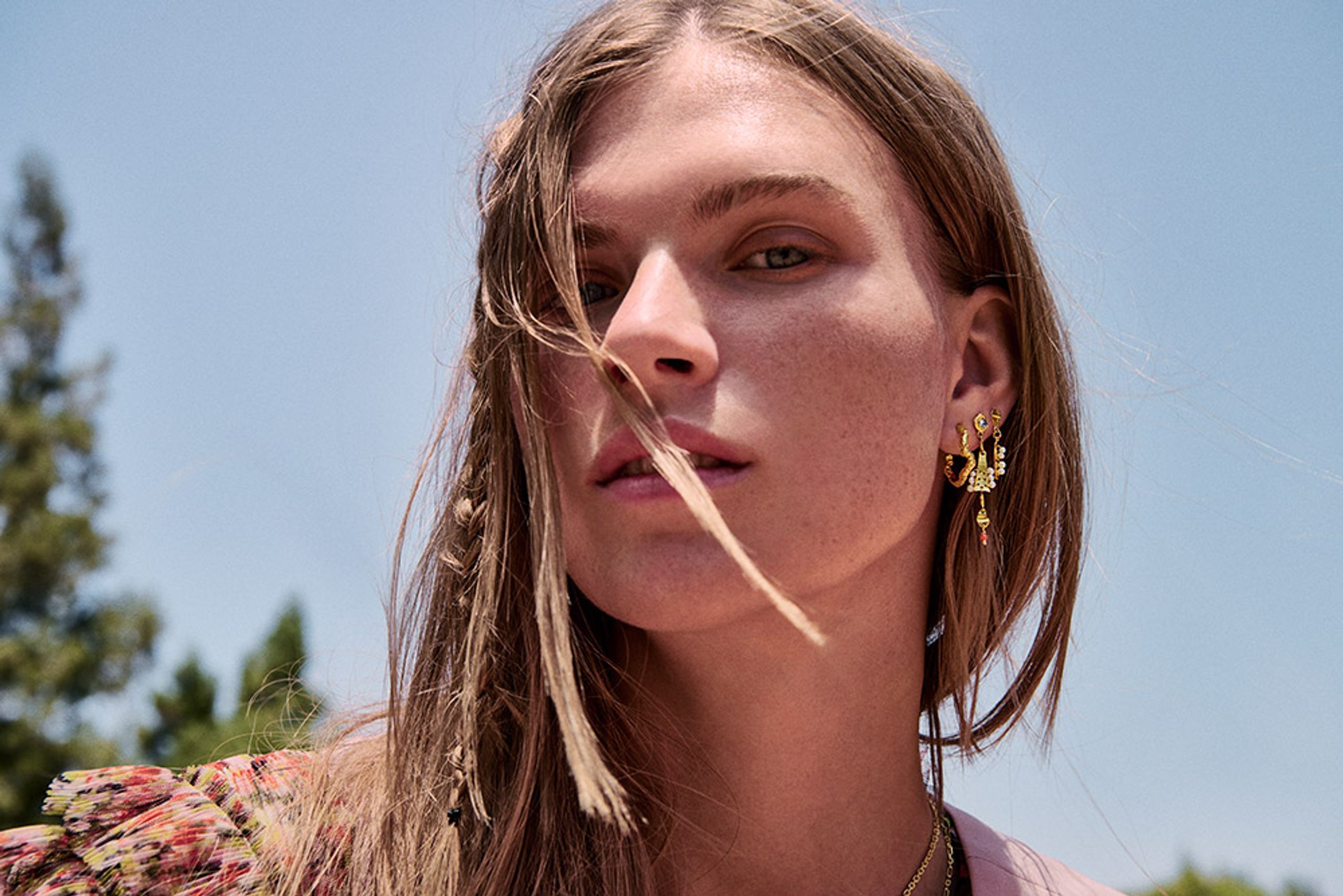 Maanesten - Pendientes - Janine Grande Earrings - Gold