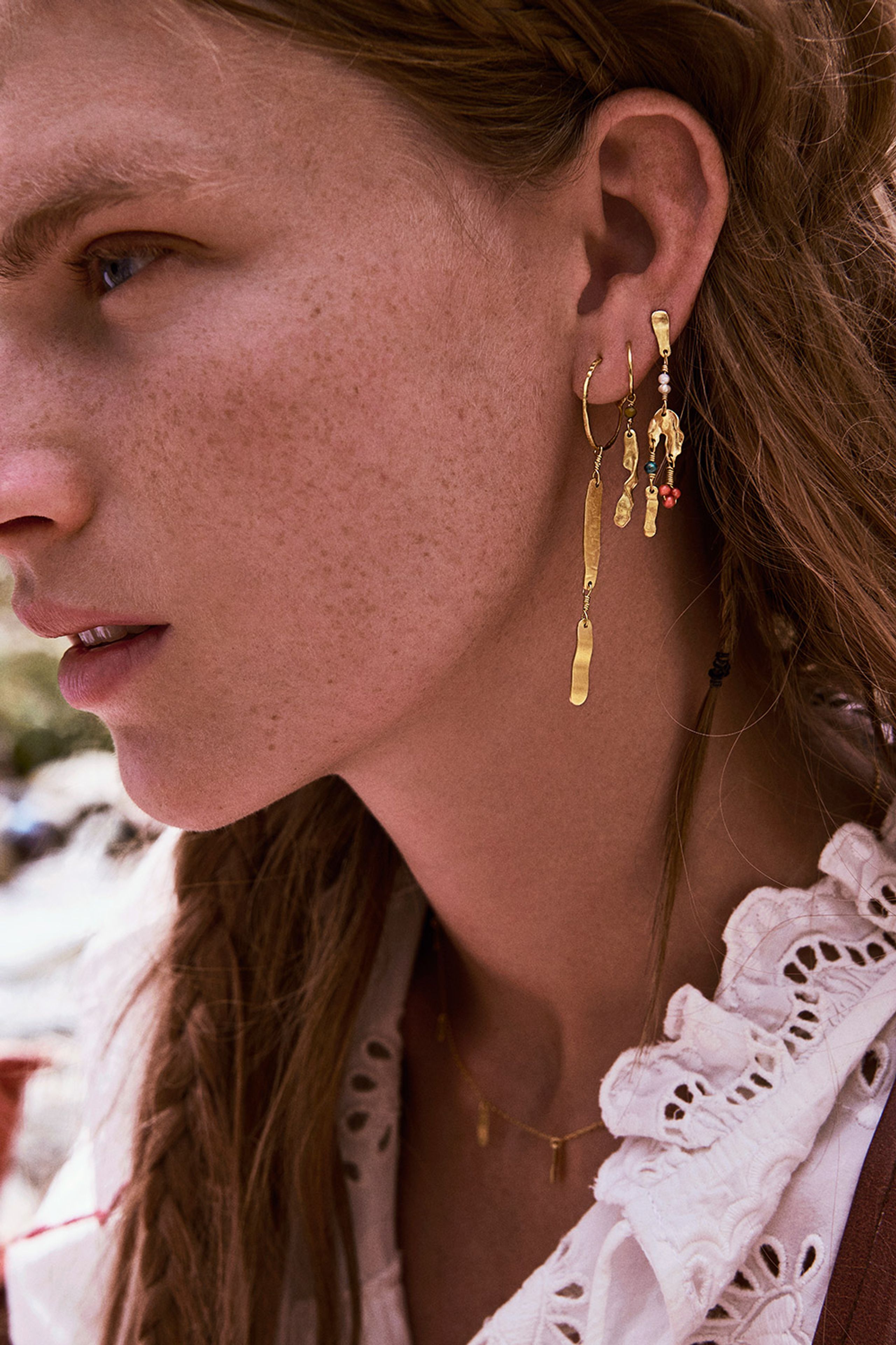 Maanesten - Øreringe - Lila Earrings - Guld