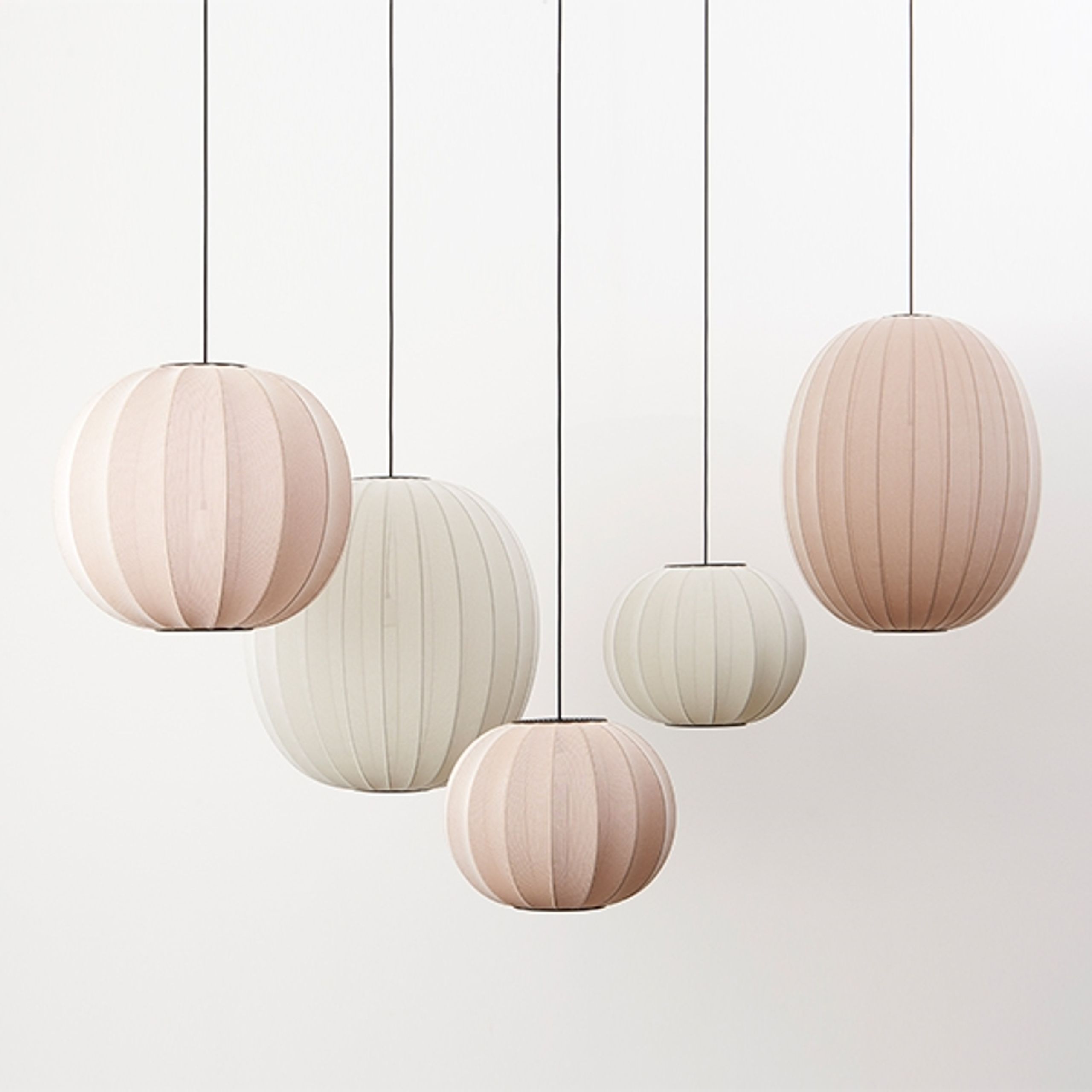 Made by Hand - Commuter - High oval Knit-wit - 65 pendant - Sand stone