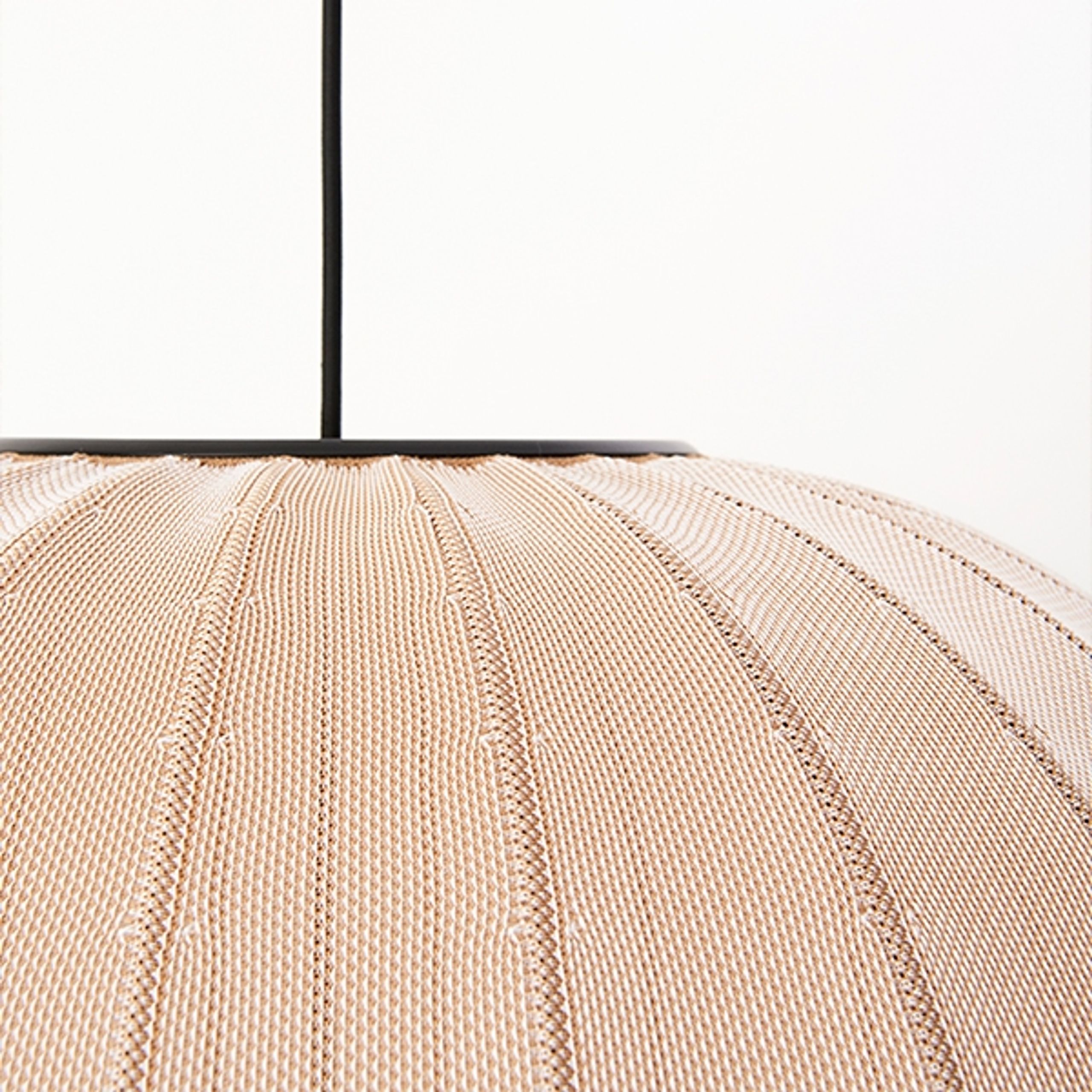 Made by Hand - Commuter - Round Knit-wit - 75 pendant - Sand stone