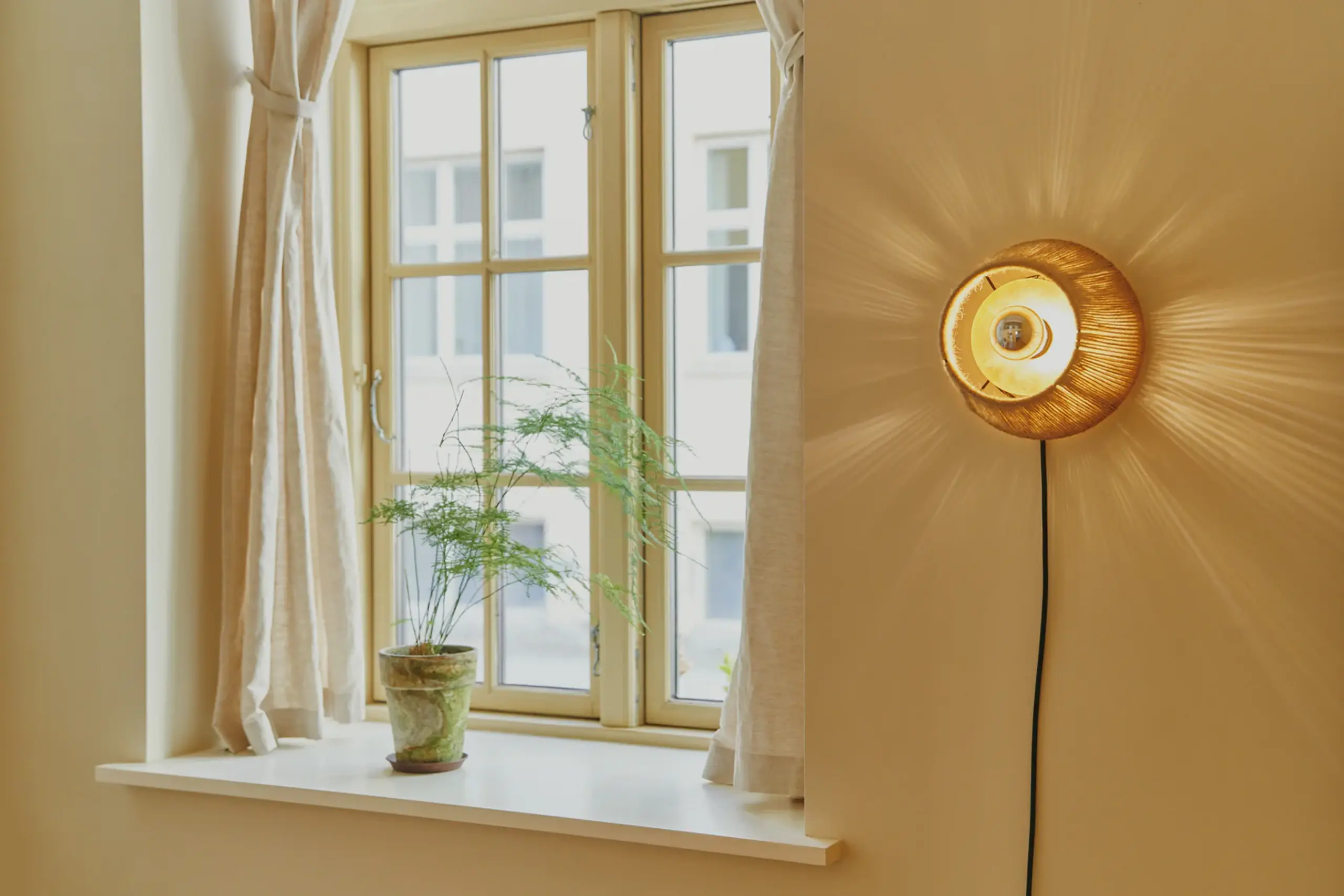 Made by Hand - Lampada da parete - Ro Wall - Jute / Closed