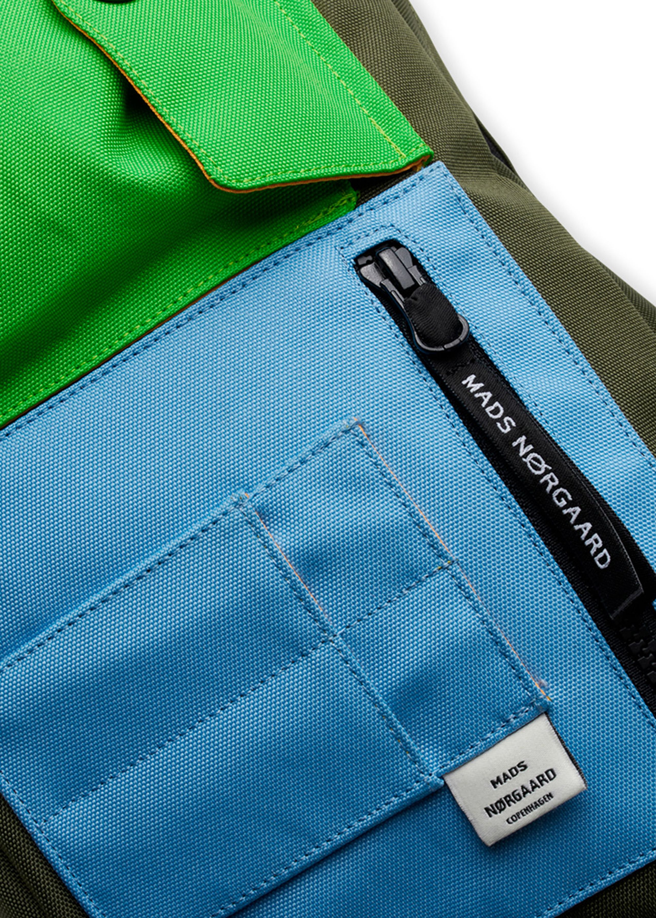 Mads Nørgaard - Taske - Bel One Cappa Bag - SS22 - Colorblock Della Robbia Blue