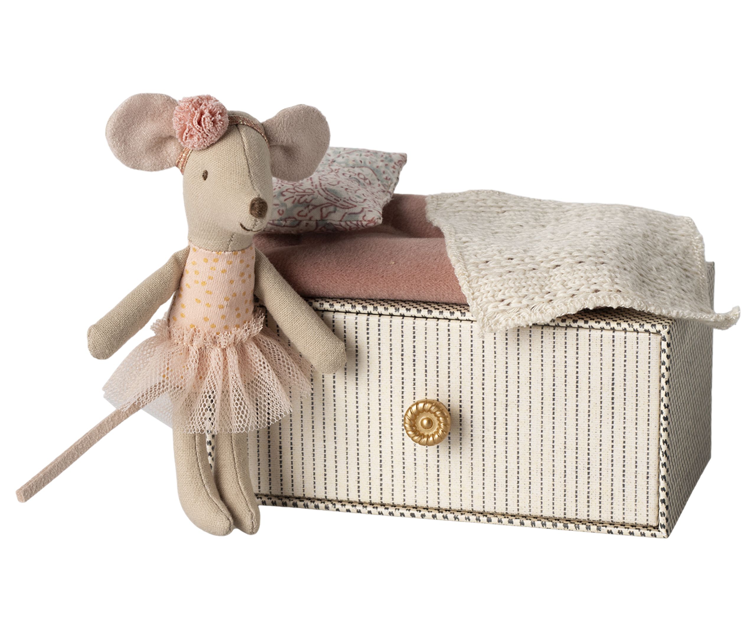 Maileg - Stuffed Animal - Dance Mouse In Daybed, Little Sister - Rose