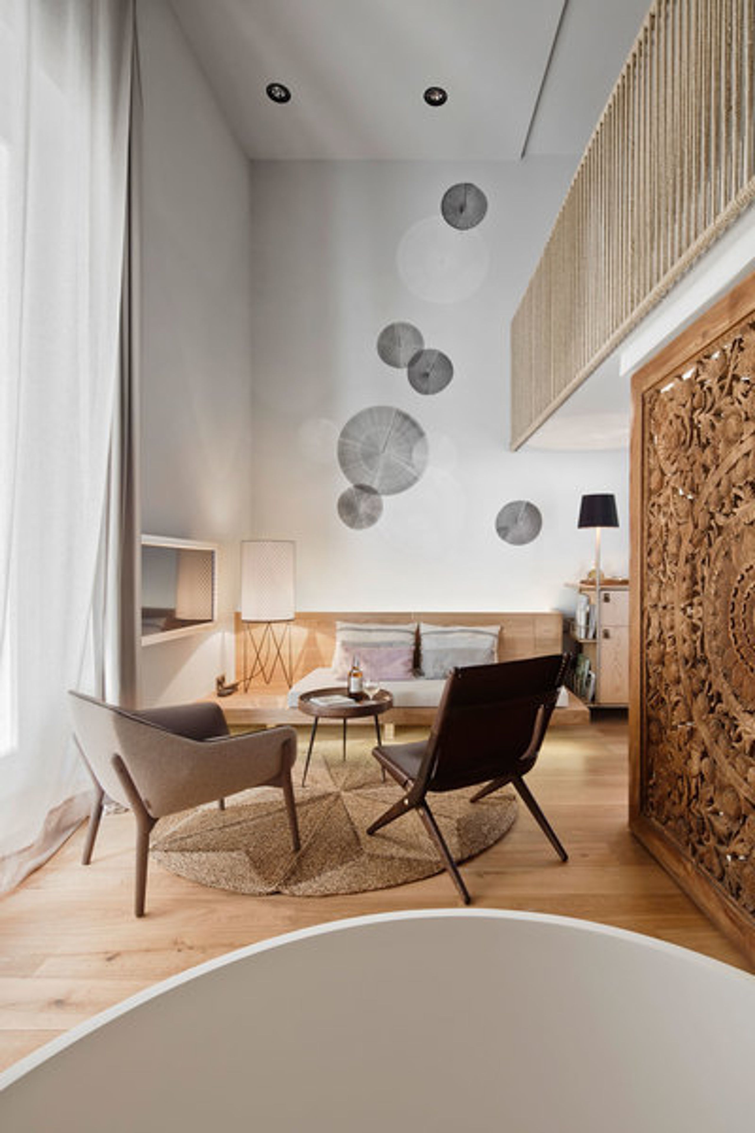 Mater - Tisch - Bowl Table - Natural Lacquered Mango Wood - Large