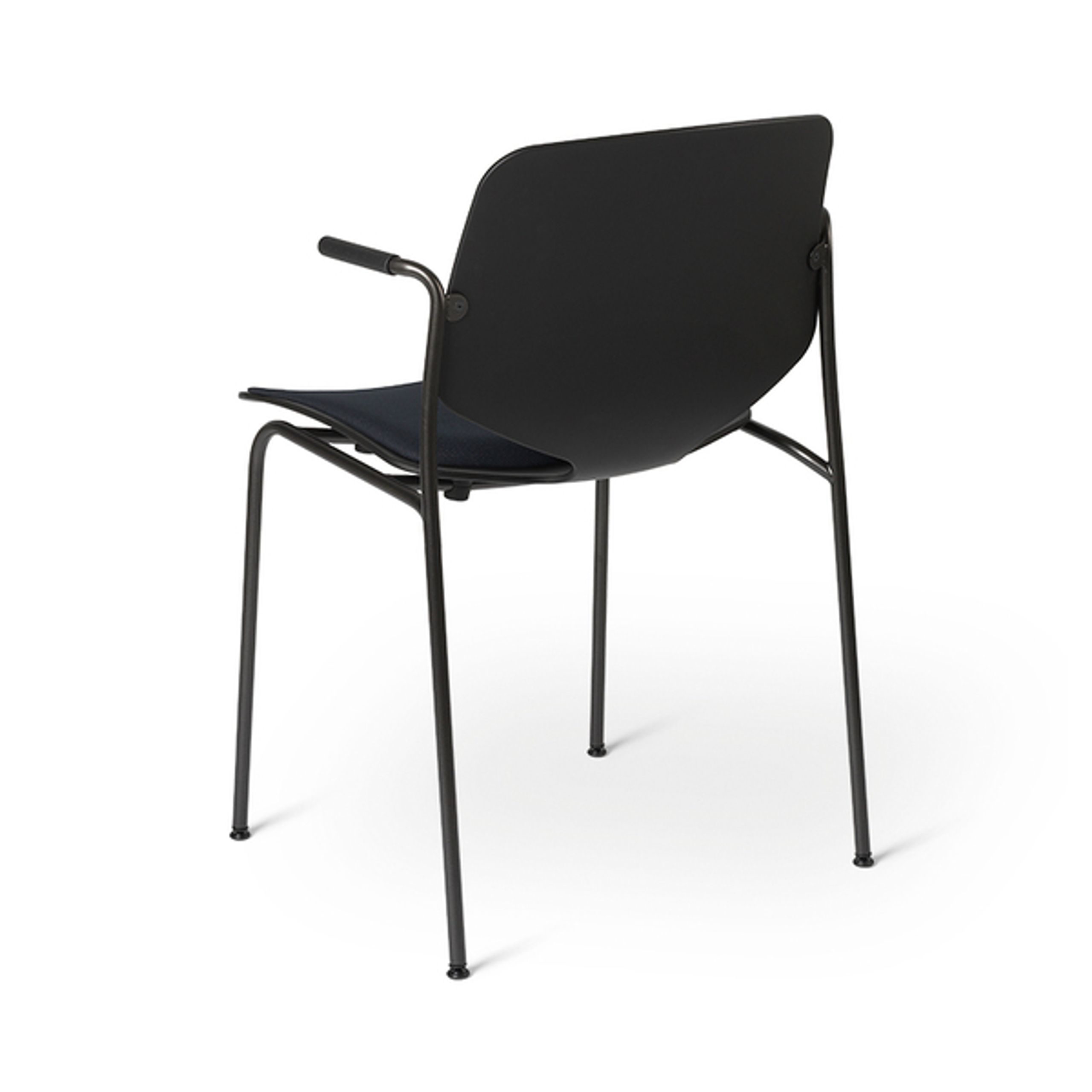 Mater - Chair - Nova sea chair - Black - W/ Upholstered seat W/ armrest