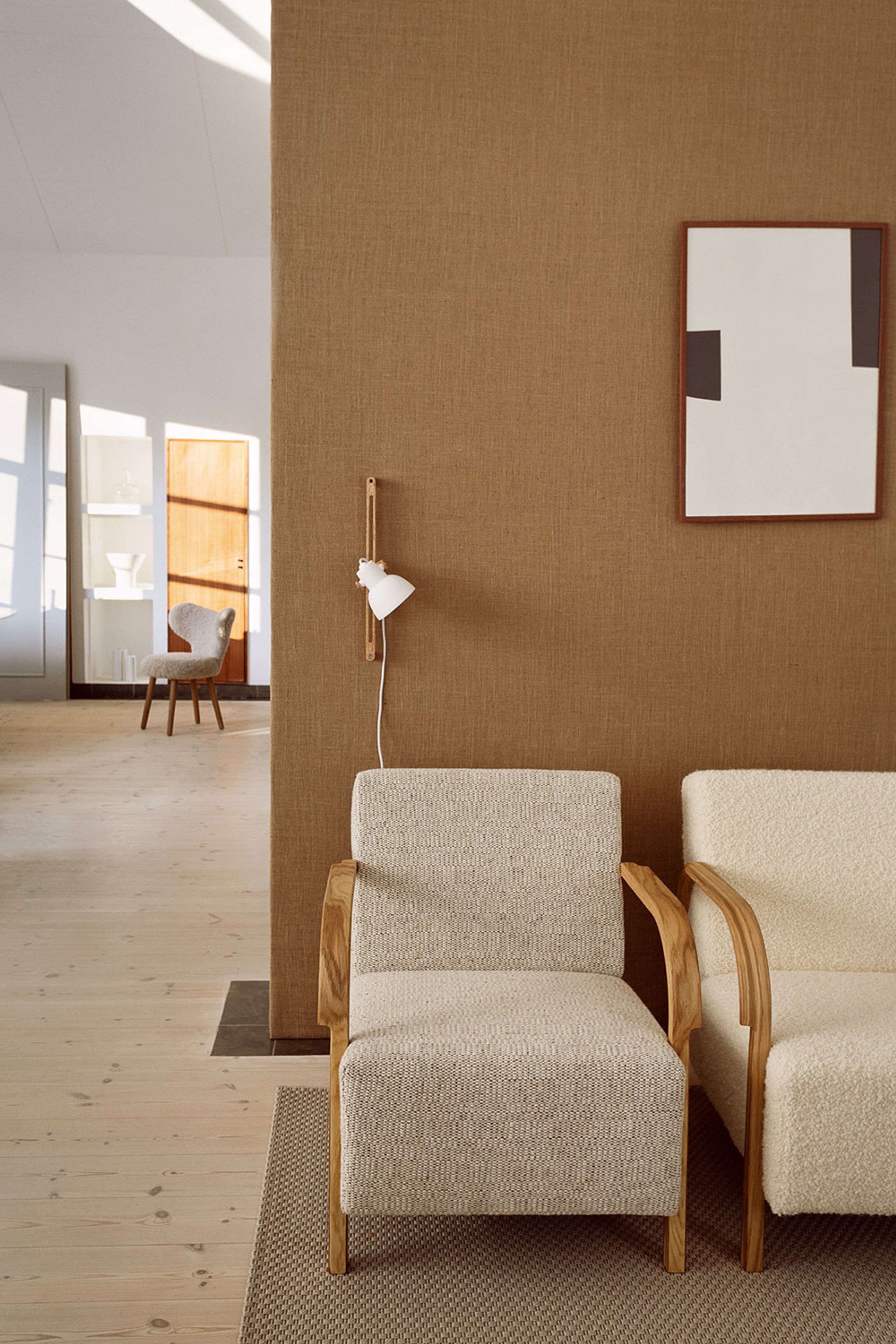 Mazo - Armchair - ARCH Lounge Chair - Fabric: Sheepskin, Moonlight