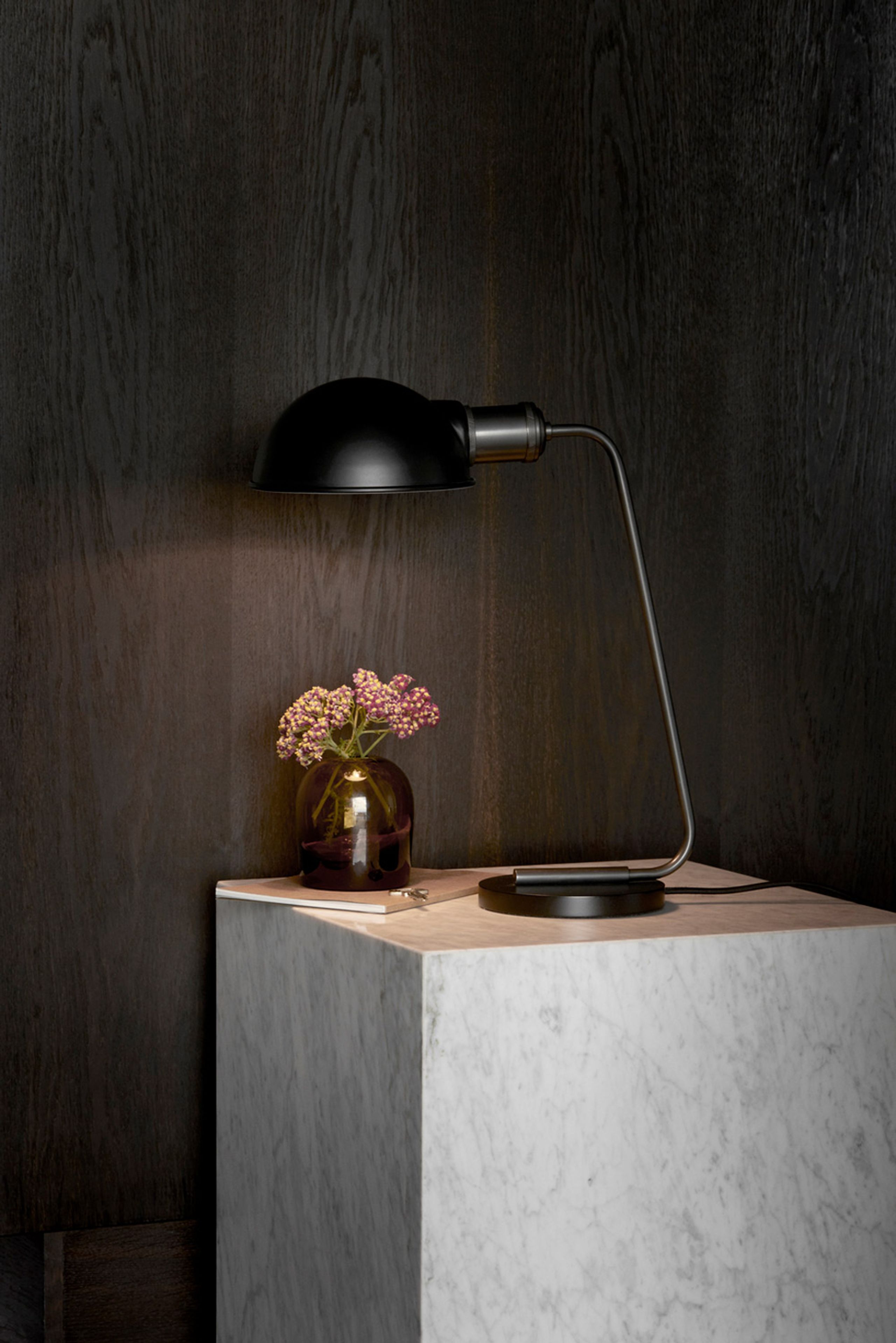 MENU - - Plinth - Cubic / White