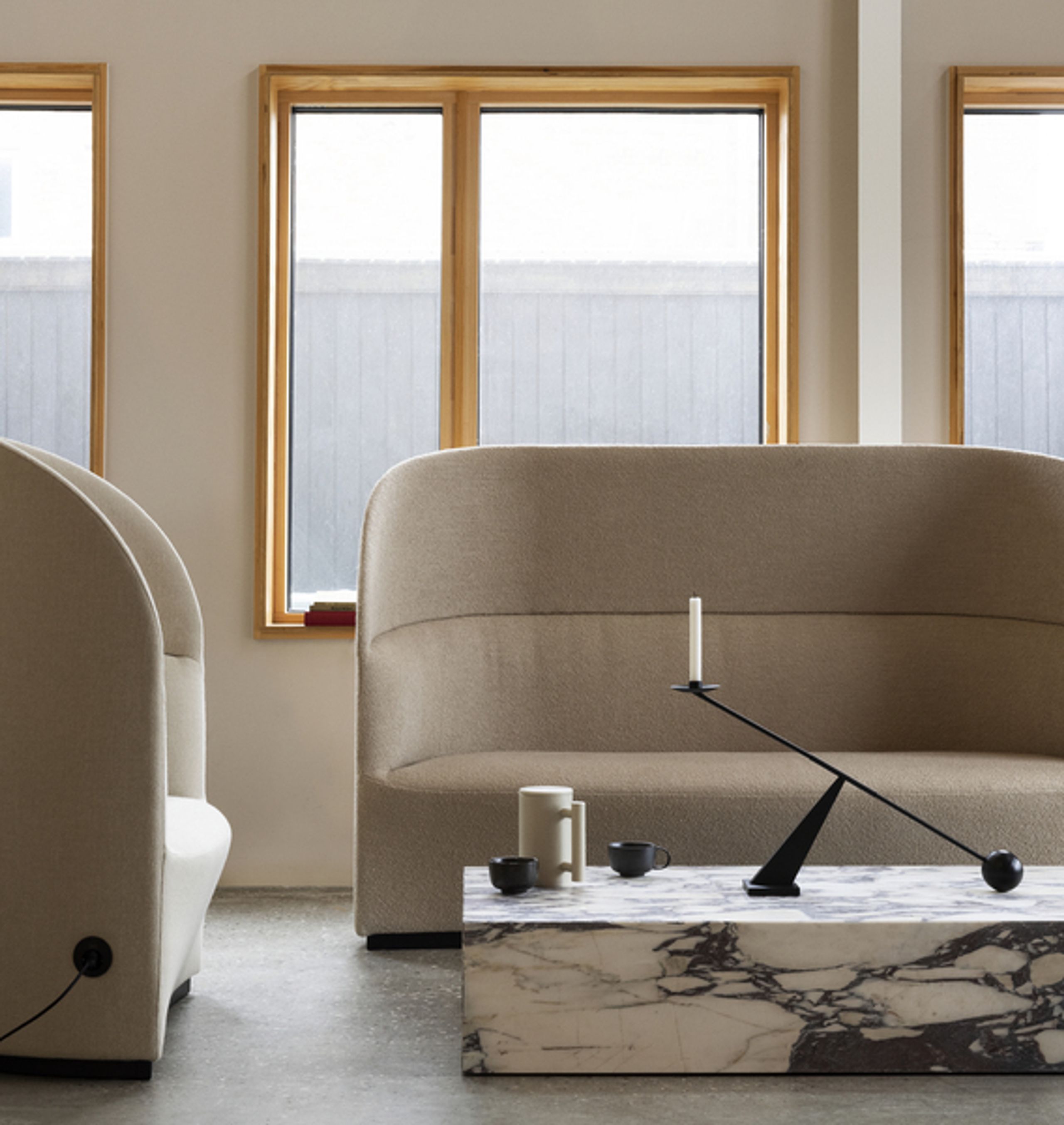 MENU - Bord - Plinth - Grand / Calacatta Viola