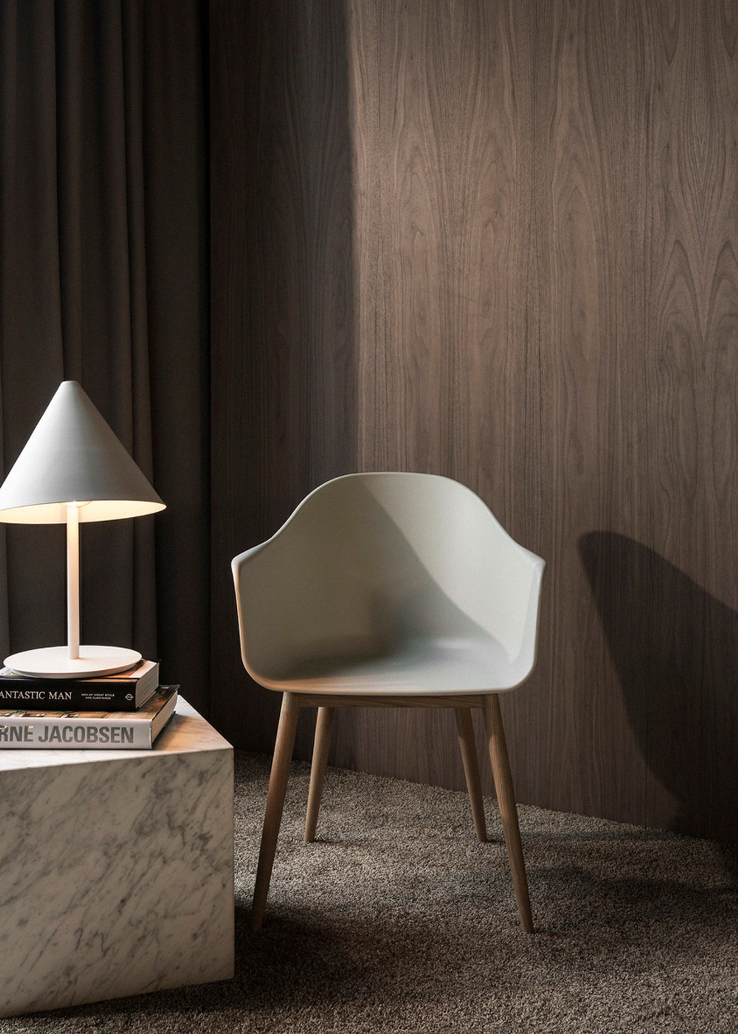 MENU - - Plinth - Cubic / White