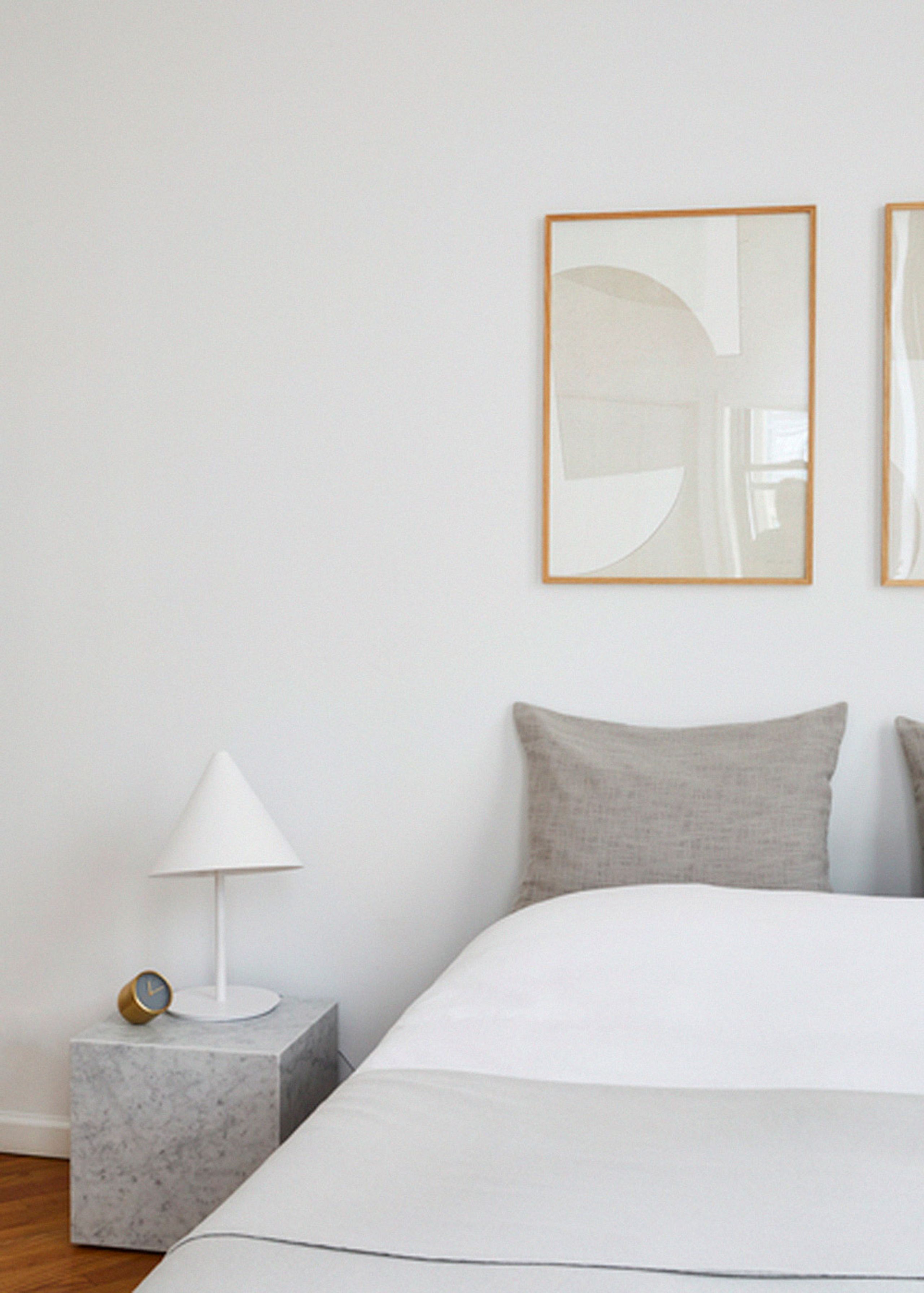 MENU - - Plinth - Cubic / White