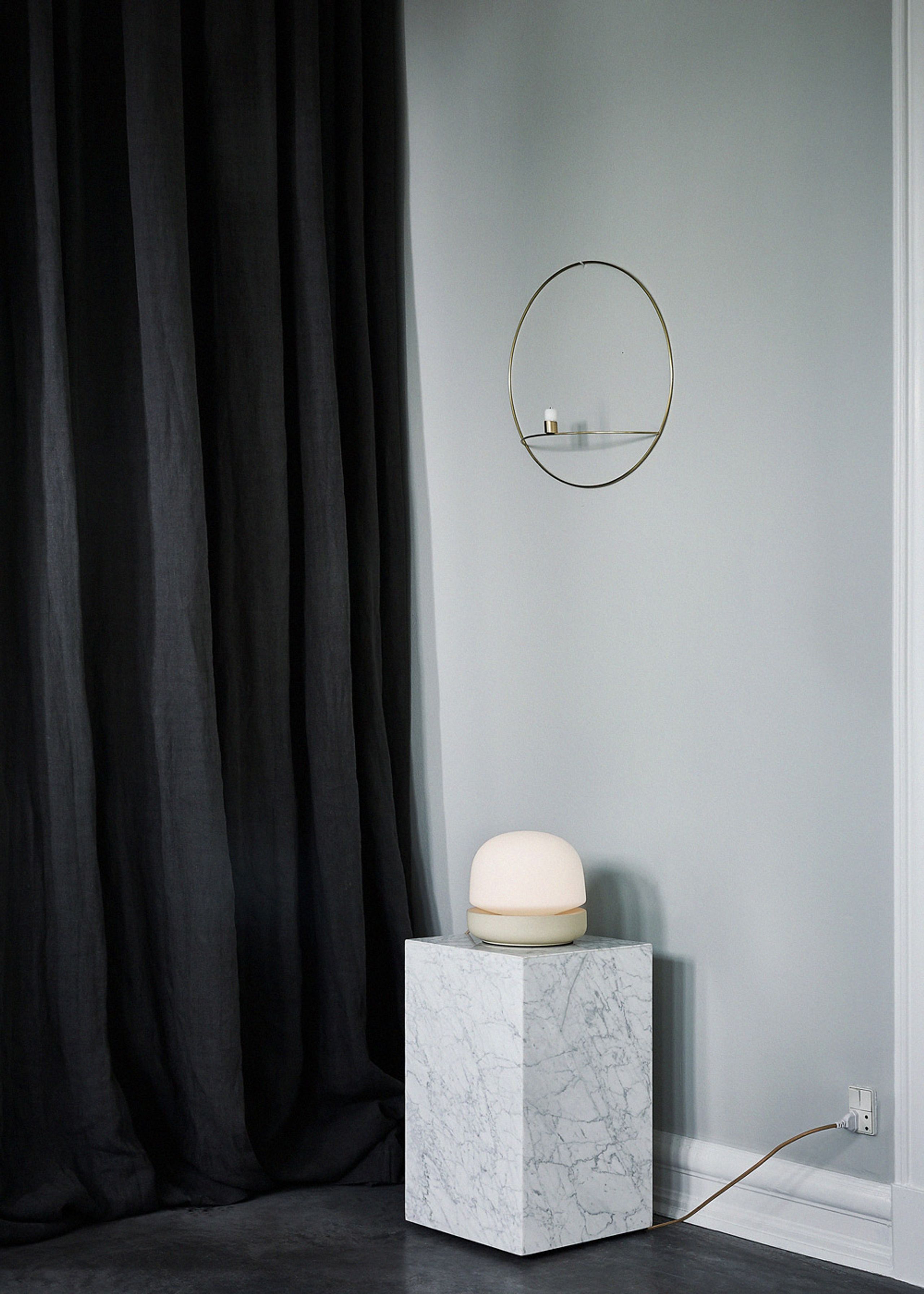 MENU - - Plinth - Cubic / White