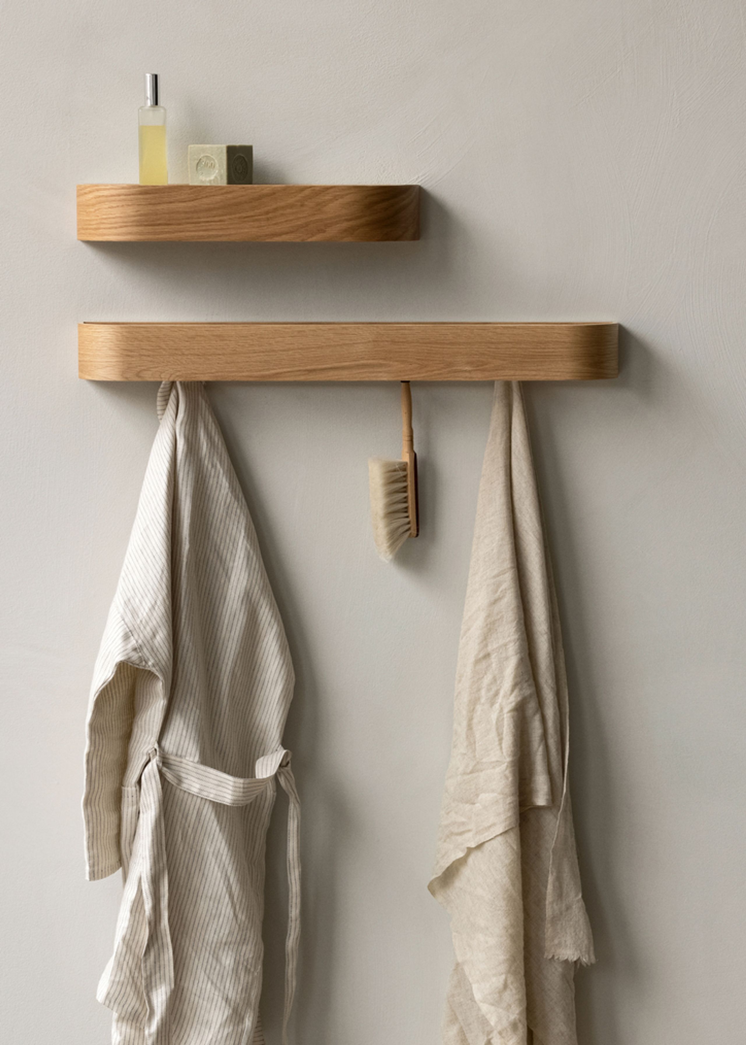 MENU - Étagère - Epoch Shelf - 79 - Dark Stained Oak/Black