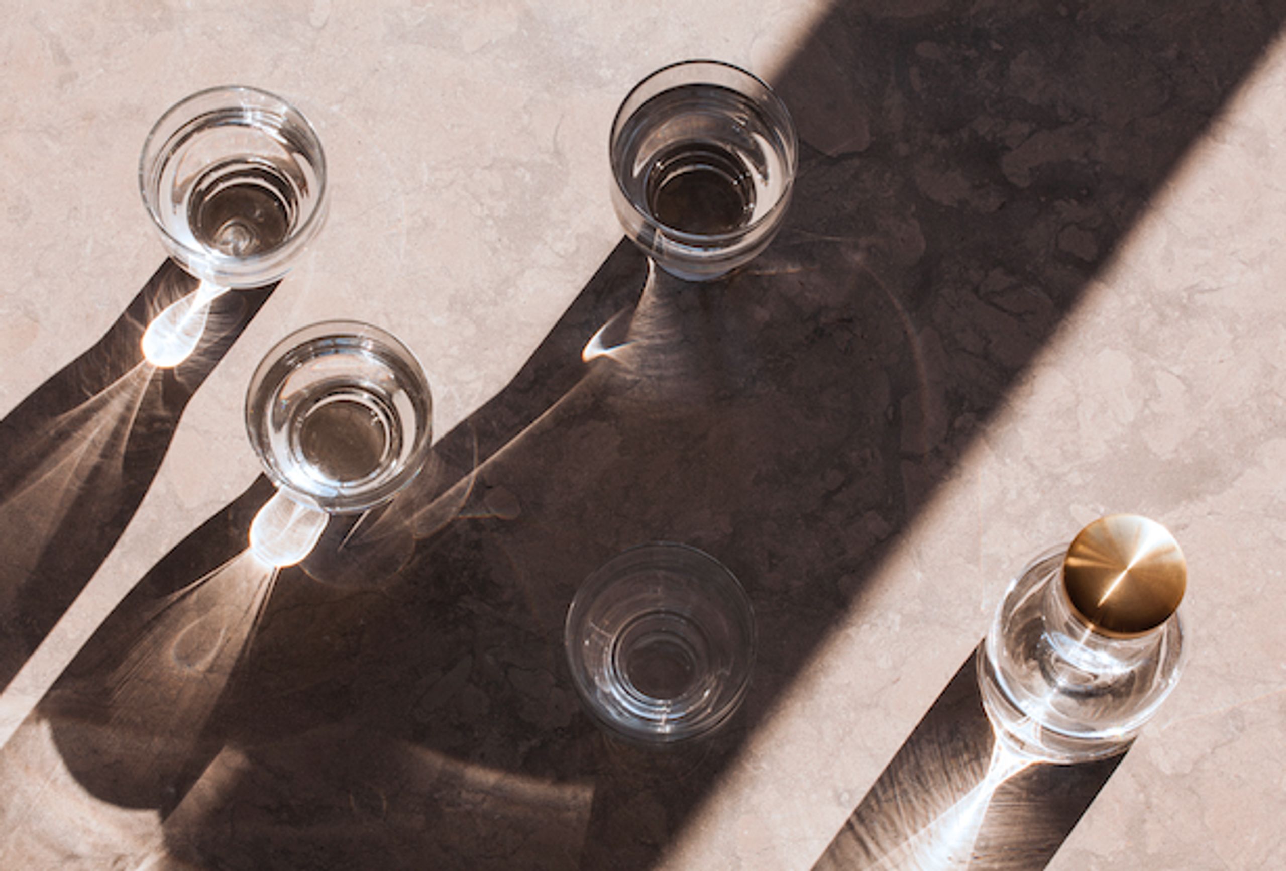 MENU - Karaffe - Bottle Carafe 1 L - Brass Lid