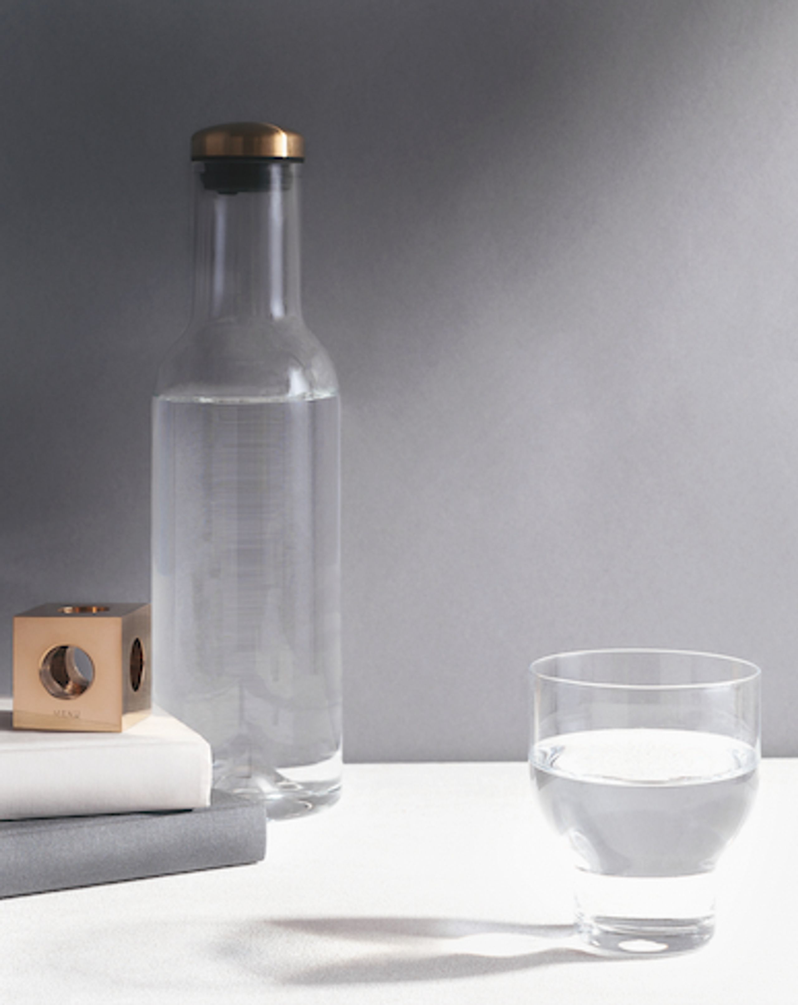 MENU - Karaffe - Bottle Carafe 1 L - Brass Lid