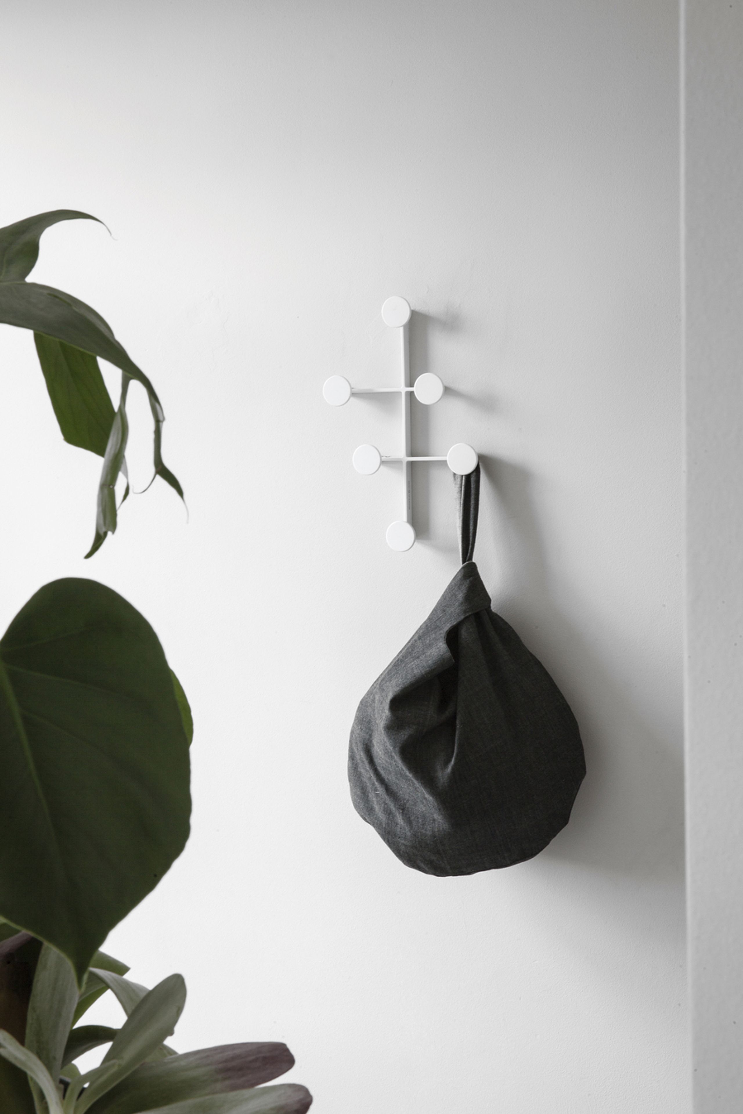 MENU - Hooks - Afteroom Coat Hanger - Black Small