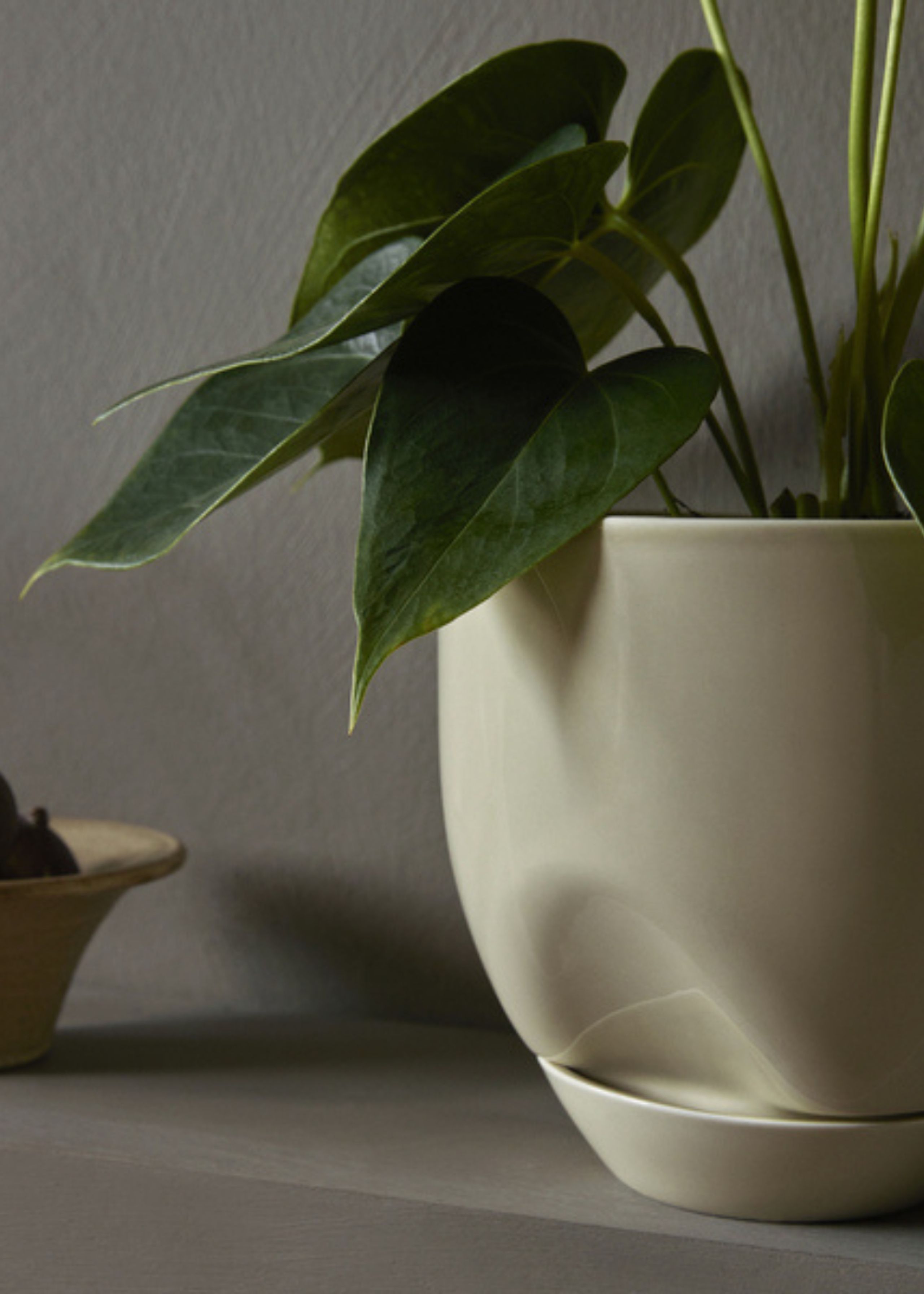 MENU - Jar - Hydrous Planter - Ashen - Small