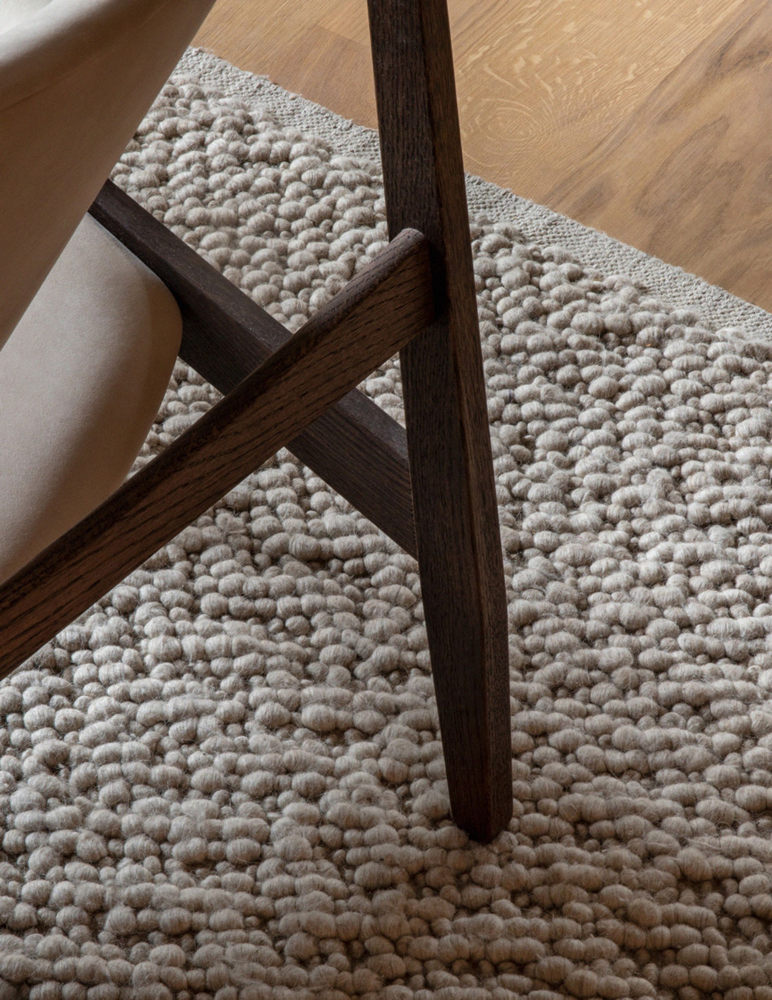 Audo Copenhagen - Fauteuil - Knitting Chair - Dark Stained Oak / Colline 118