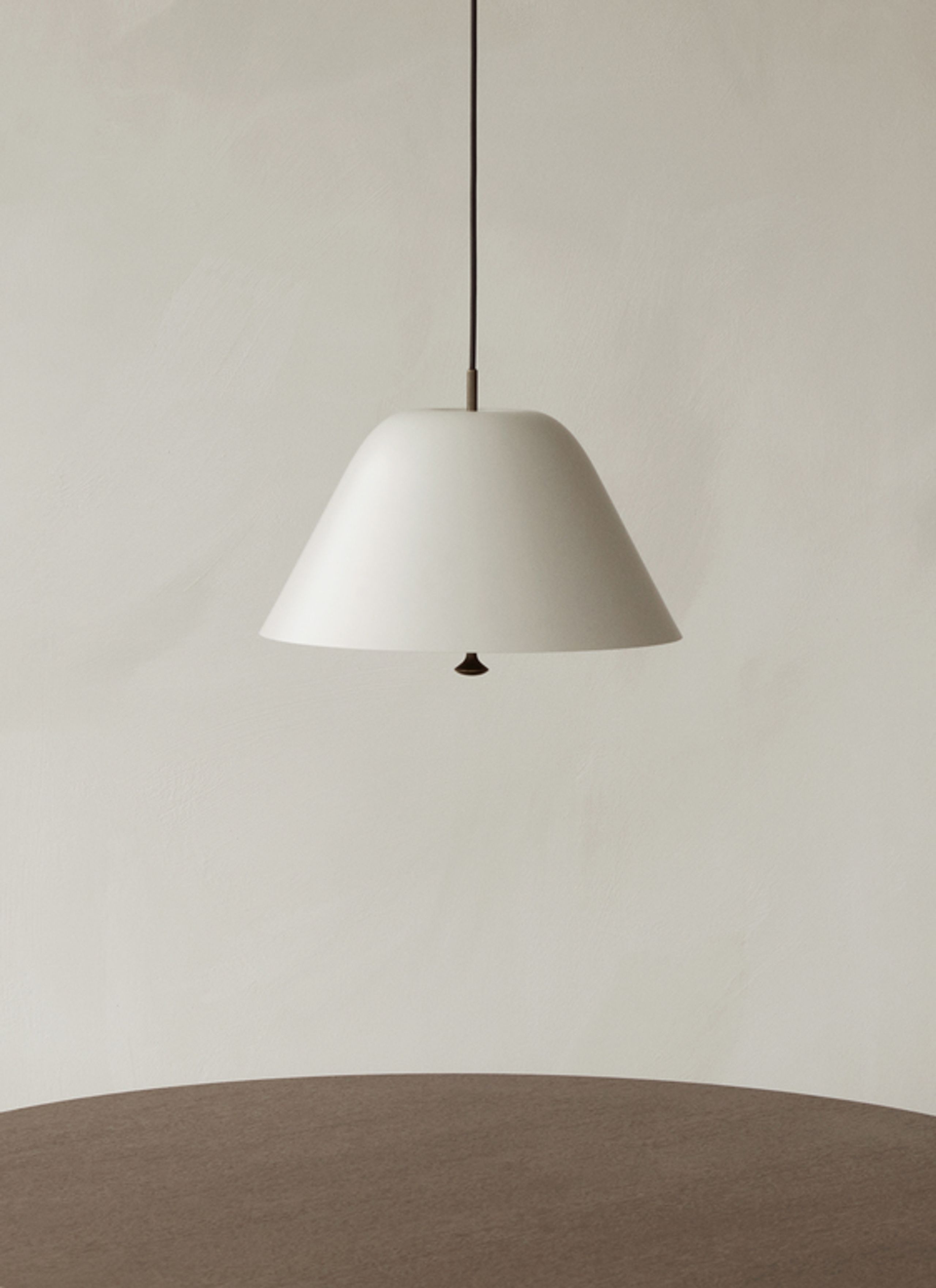 MENU - Lampe - Levitate Pendant - Black/Brass 40