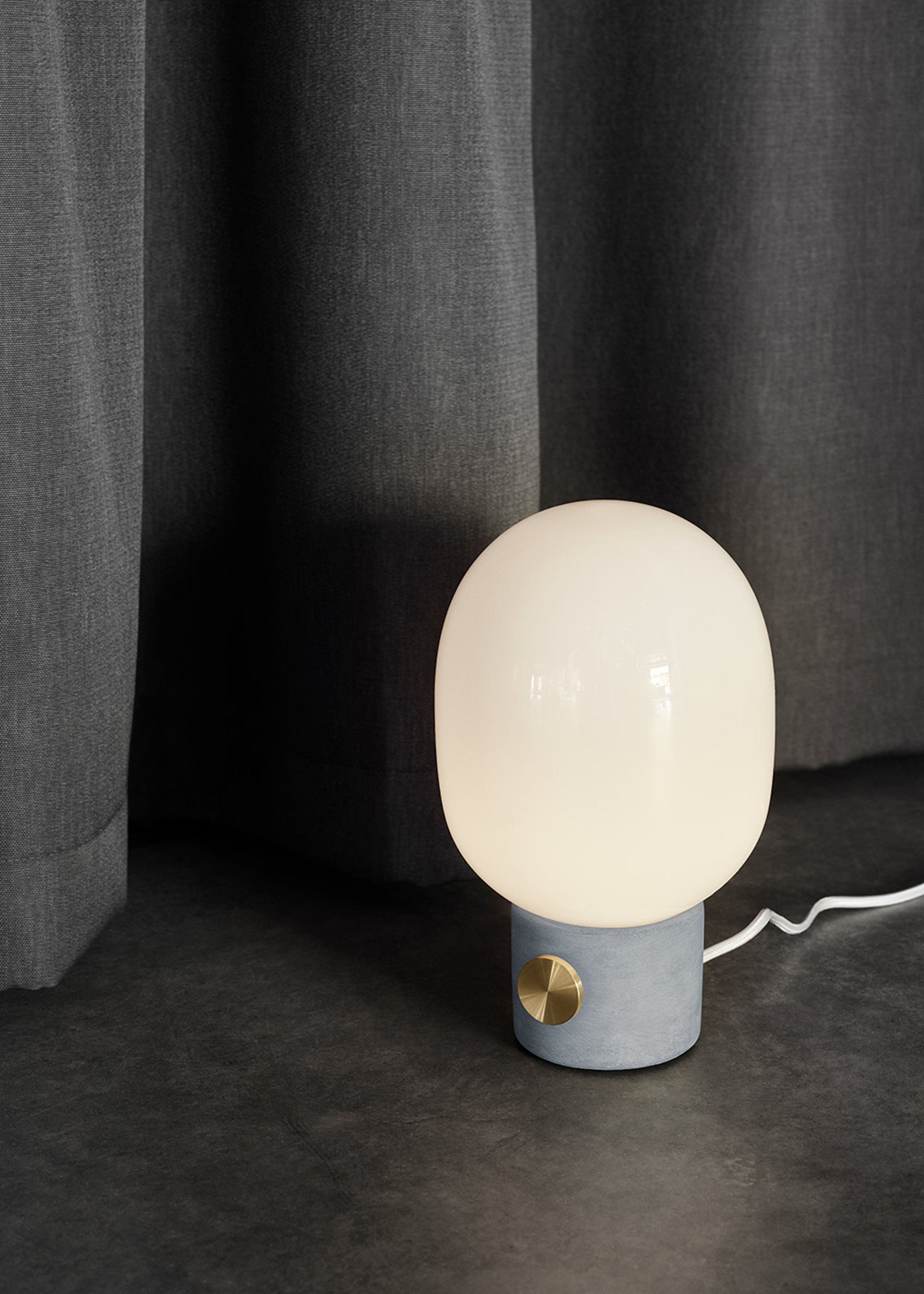 MENU - Lámpara - JWDA Table lamp - Ammonite Grey/Steel