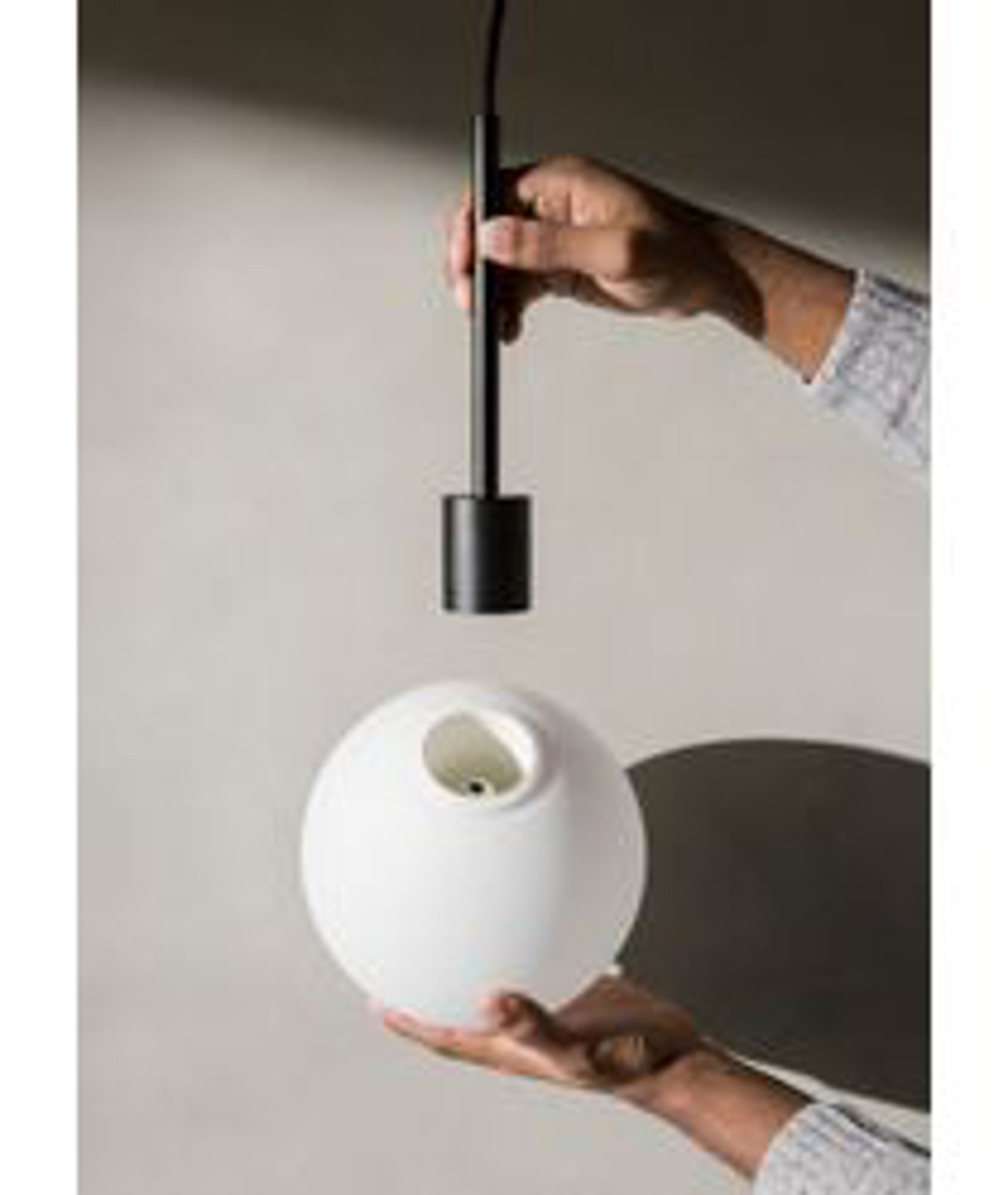 MENU - Lampe - TR Bulb / Pendant Lamp - Matt Black / Shiny Opal