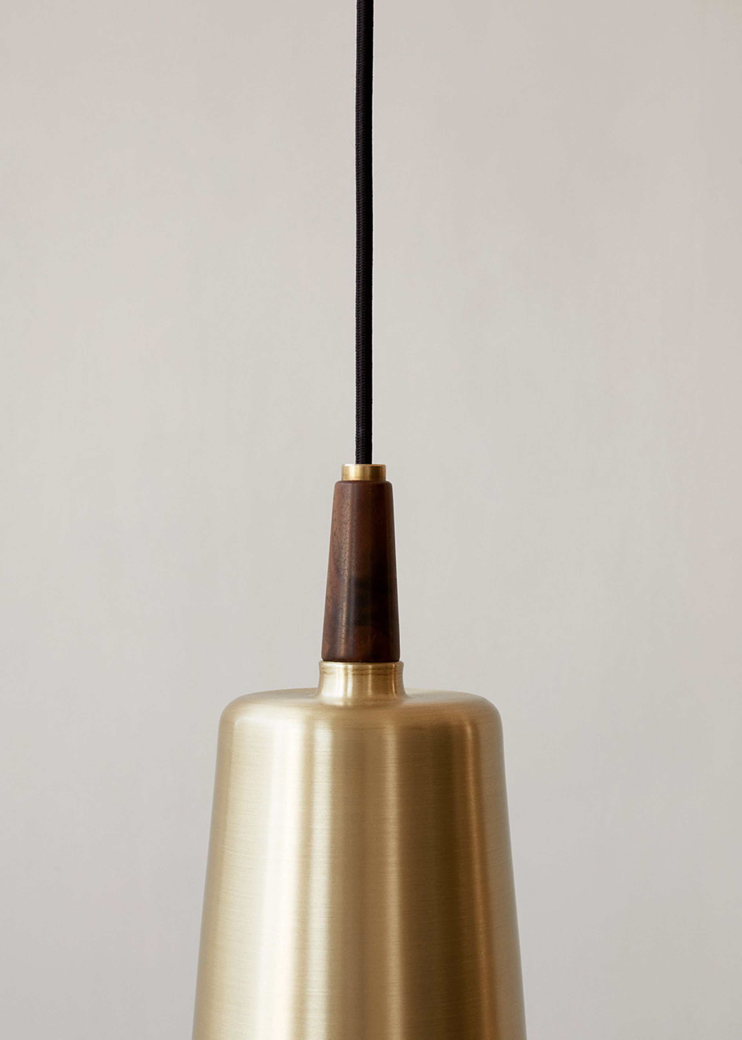 MENU - Pendelleuchte - Umanoff Pendant - Brass / Walnut