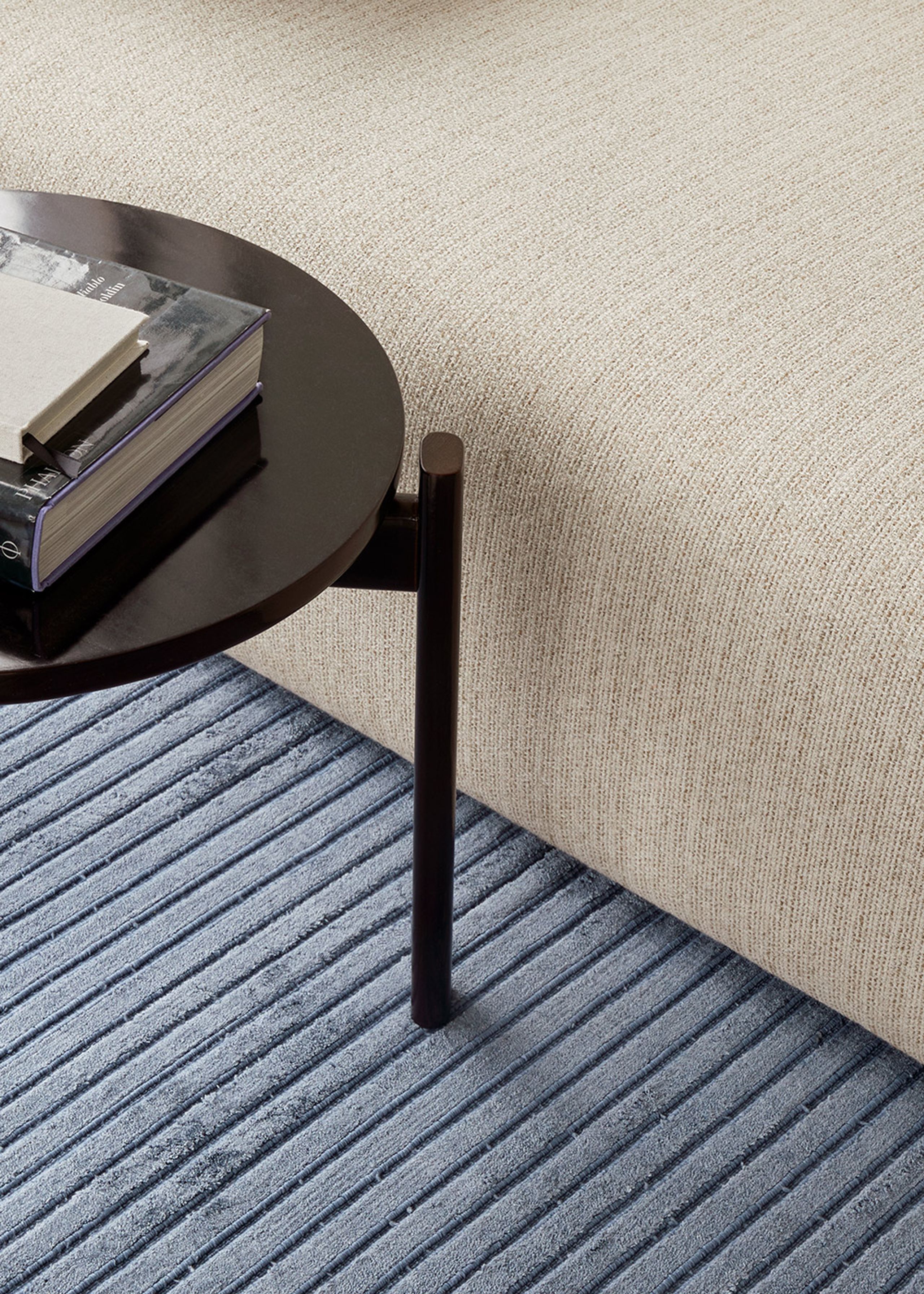 MENU - Desk - Passage Lounge Table - Ø50 - Natural Oak