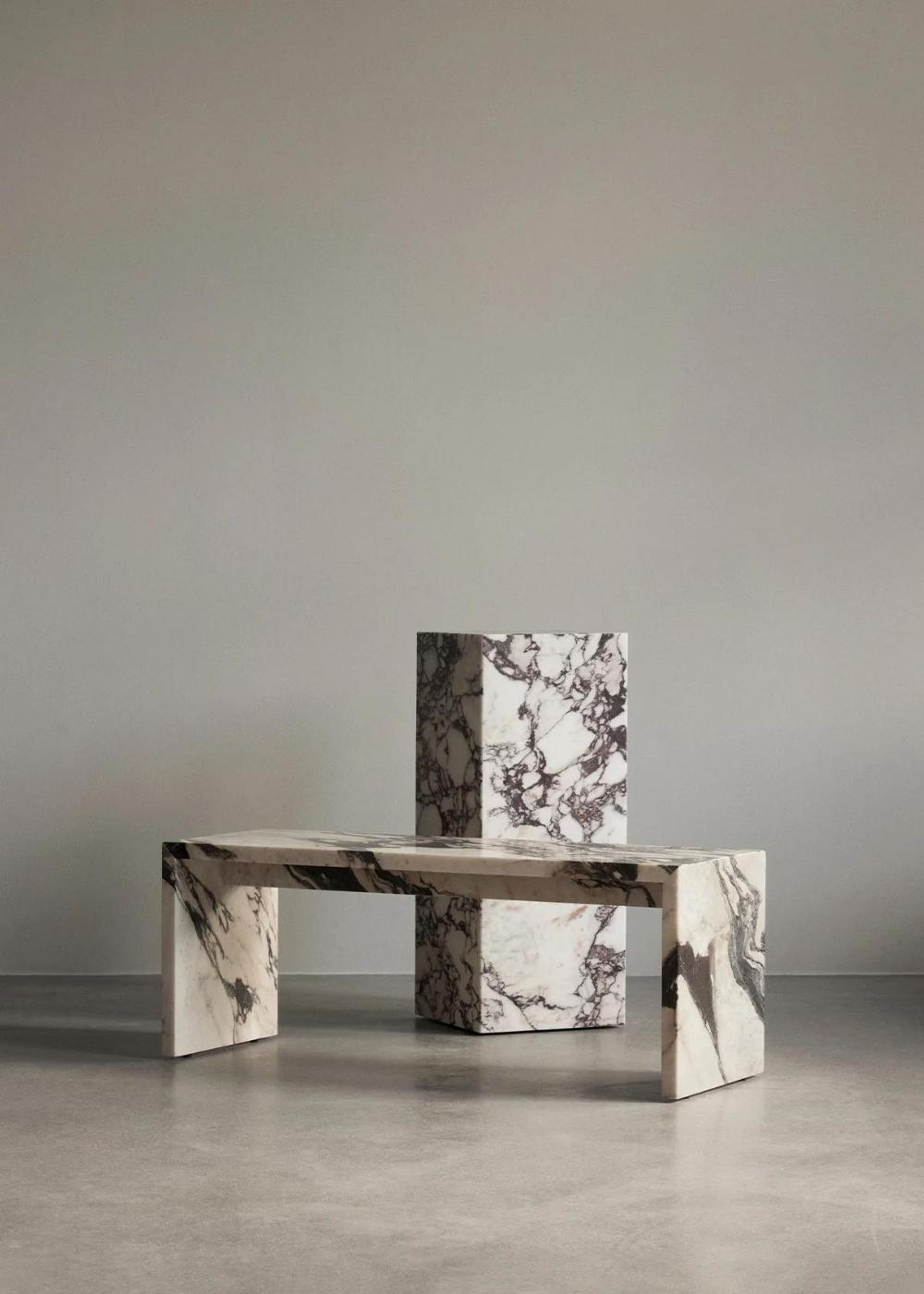 MENU - Mesa de centro - Plinth Bridge - Kunis Breccia