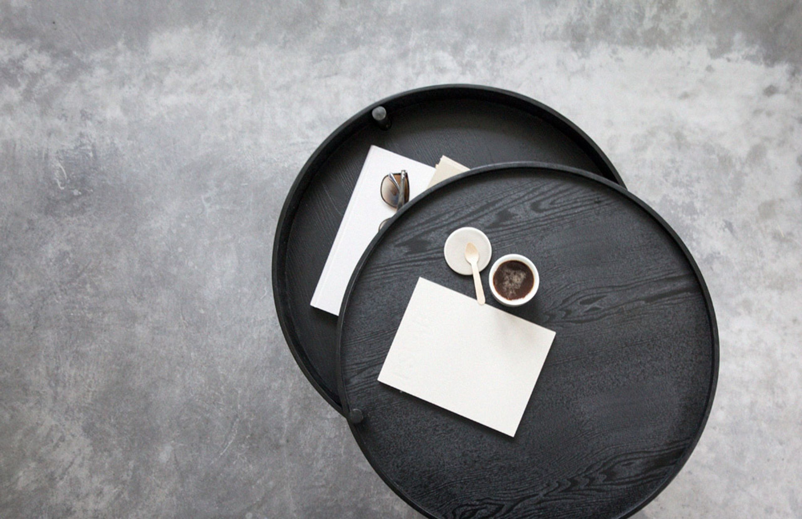 MENU - Soffbord - Turning Table - Black Ash / Brass