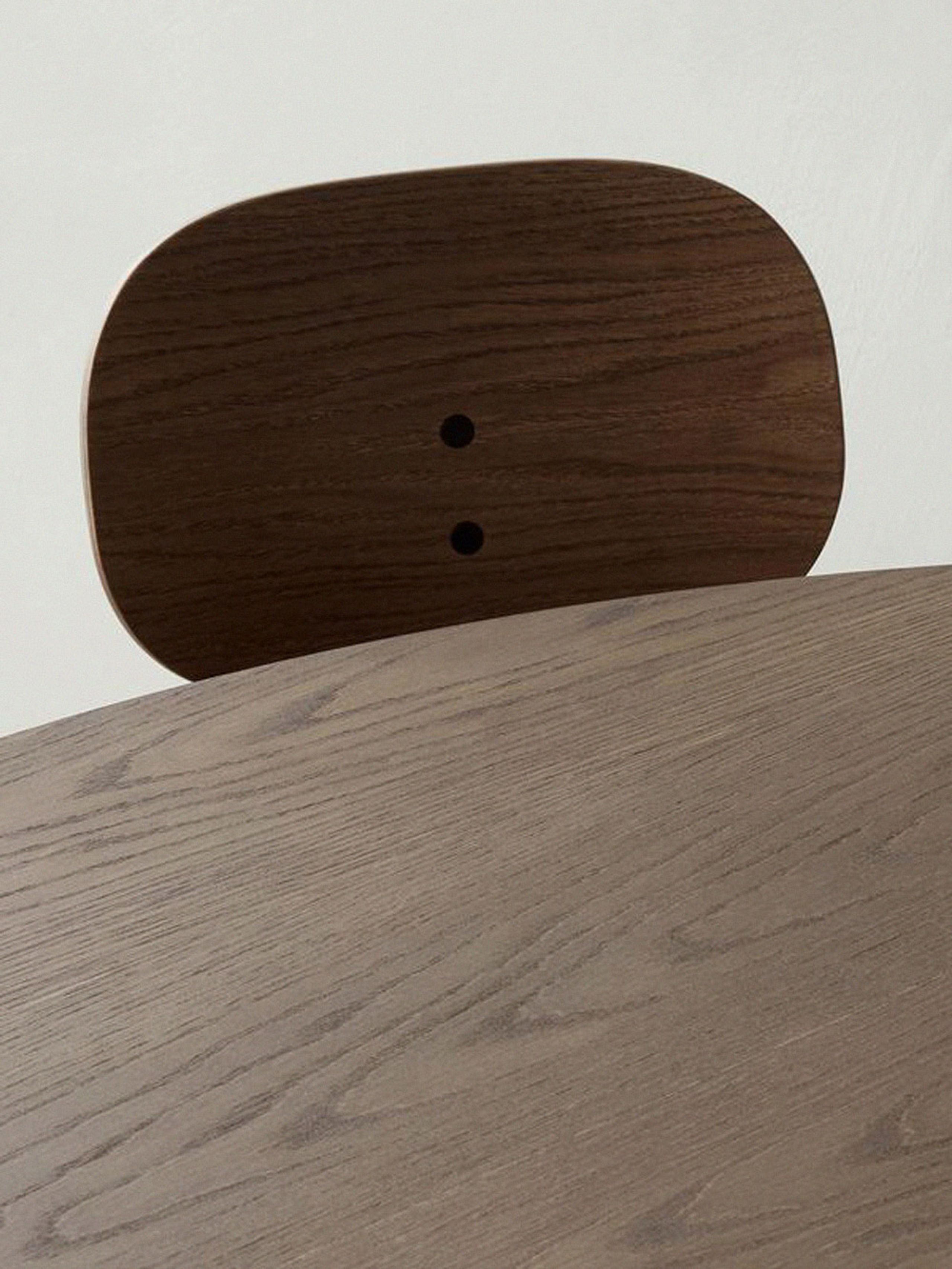 MENU - Spisebord - Snaregade Oval Dining Table - Light Grey/Mushroom Linoleum