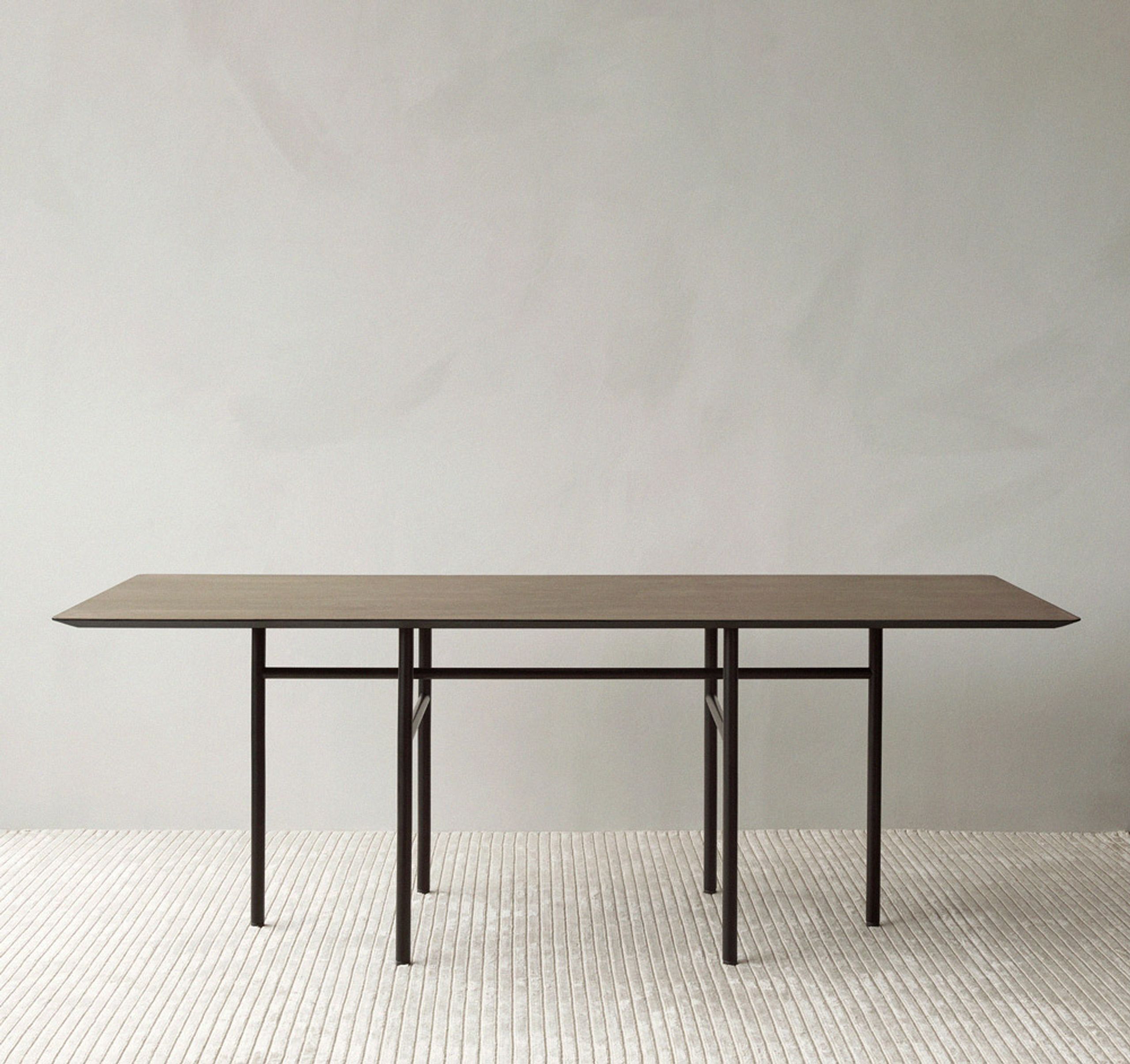 MENU - Ruokapöytä - Snaregade Rectangular Dining Table - Black/Black Oak