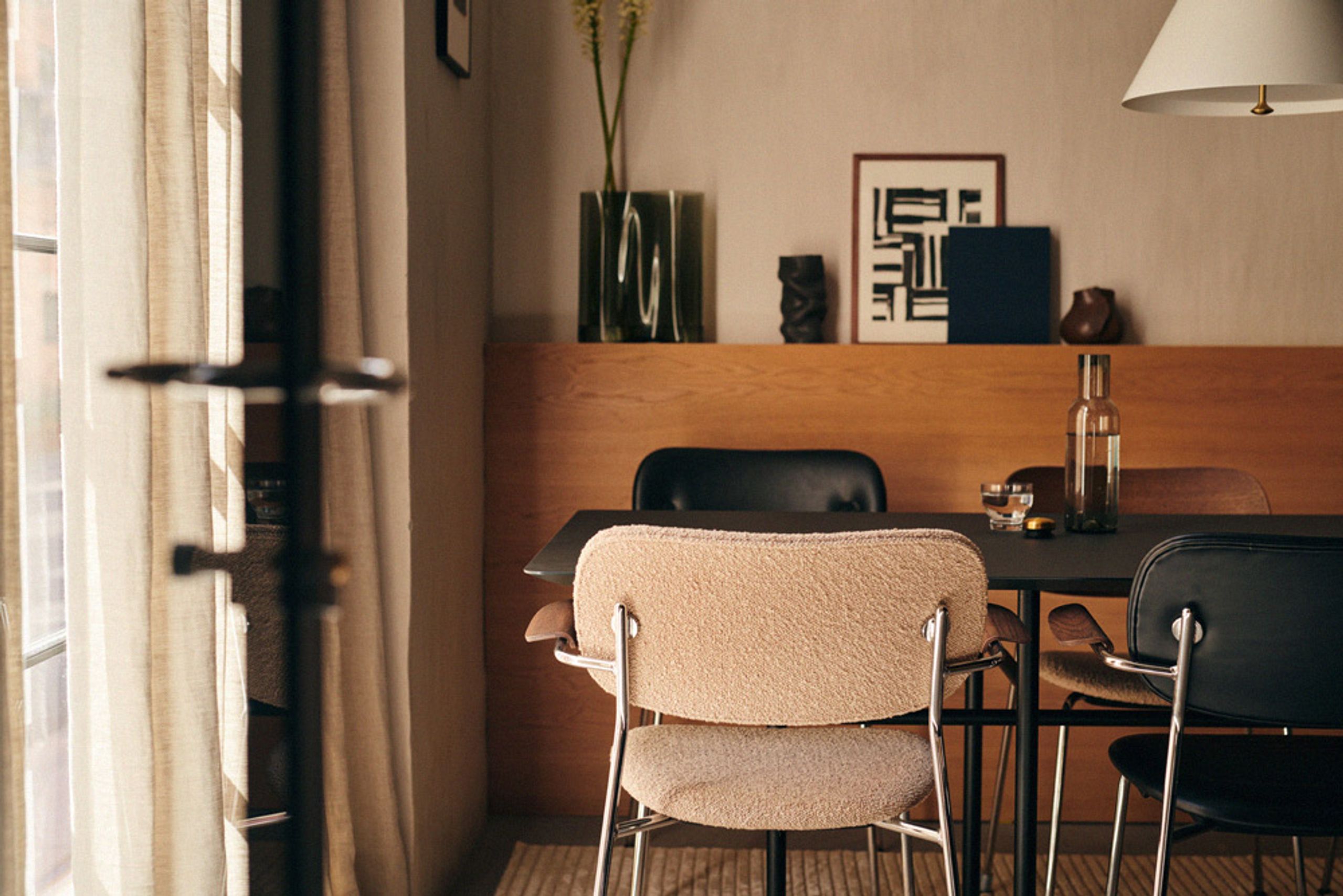 MENU - Ruokapöytä - Snaregade Rectangular Dining Table - Black/Black Oak
